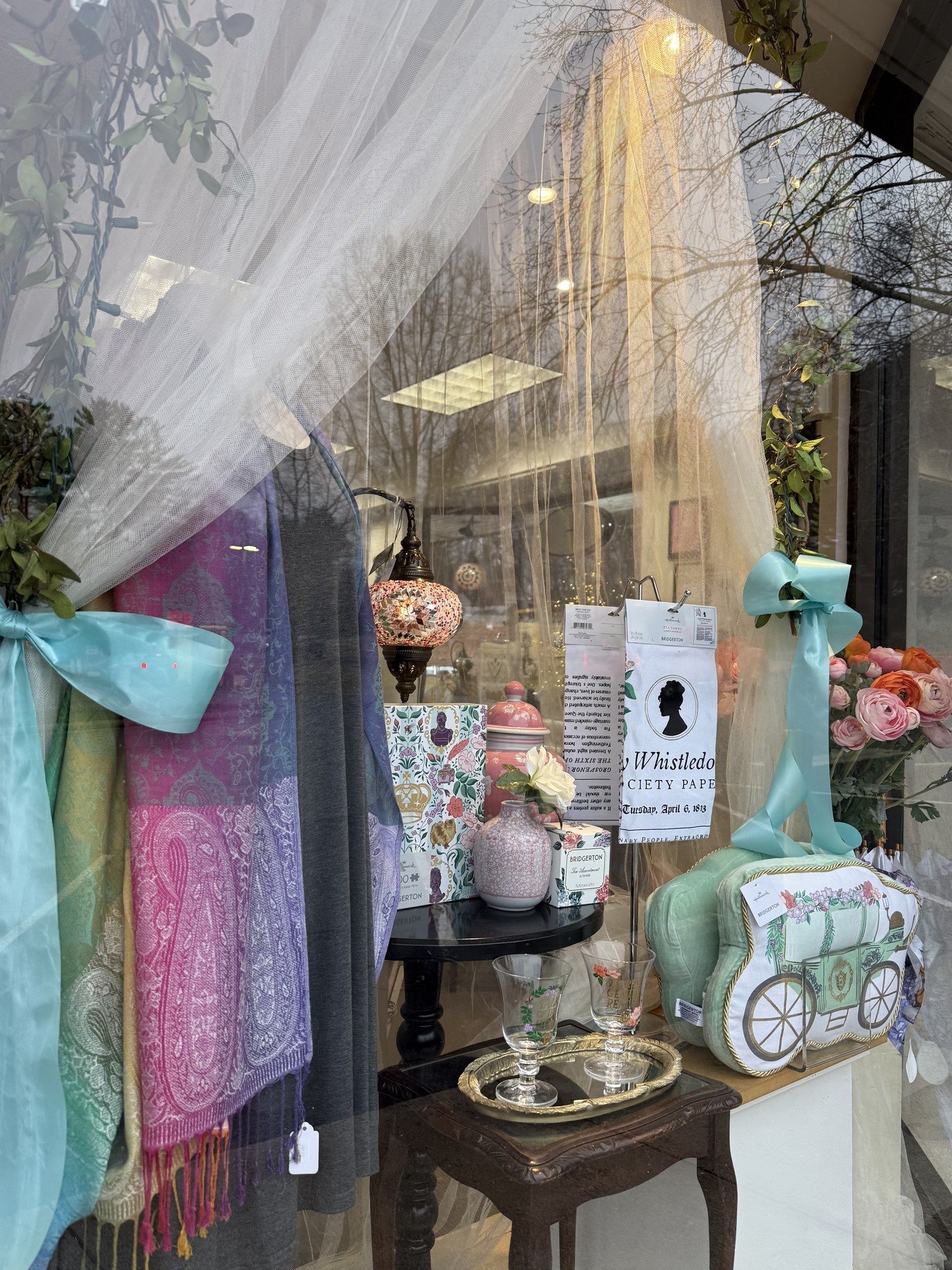 Dear gentle reader...

A touch of Regency romance has graced our windows 💐Stop by and find something you love.

 #bridgerton #bridgertonnetflix #shoplocal #lynchburg