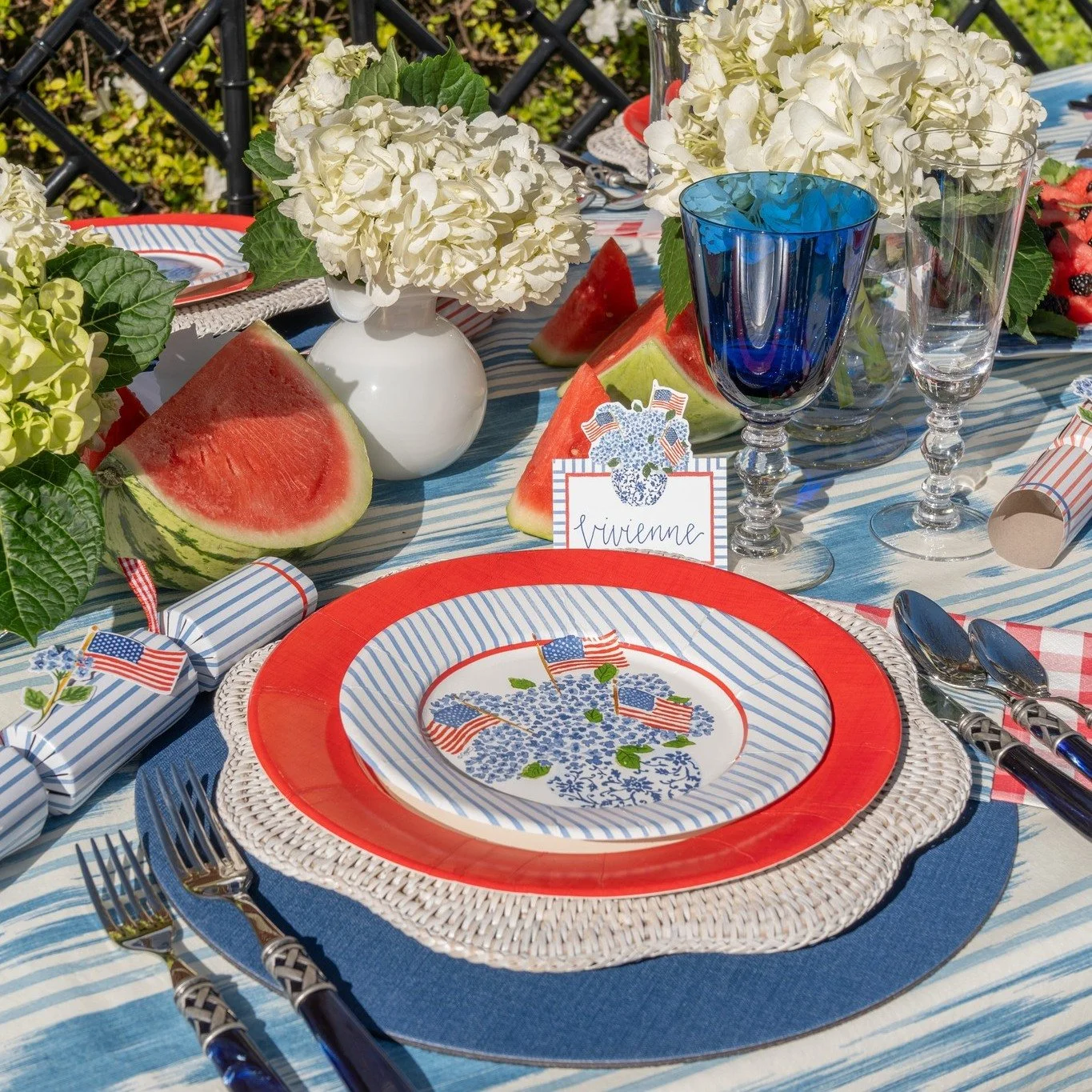 We're letting freedom ring extra loud this year...🗽Celebrate the 250th anniversary of the USA with Caspari!

 #caspari #tablescape #America250 #usa #shoplocal #lynchburgva