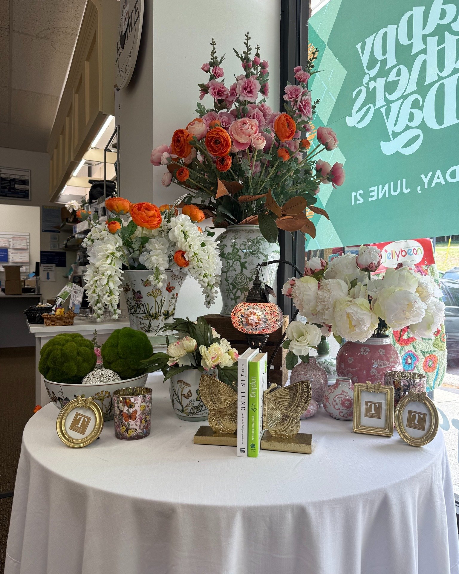 We've got just what you need to brighten up your home! 🦋🌸

 #florals #butterflies #shoplocal #lynchburgva