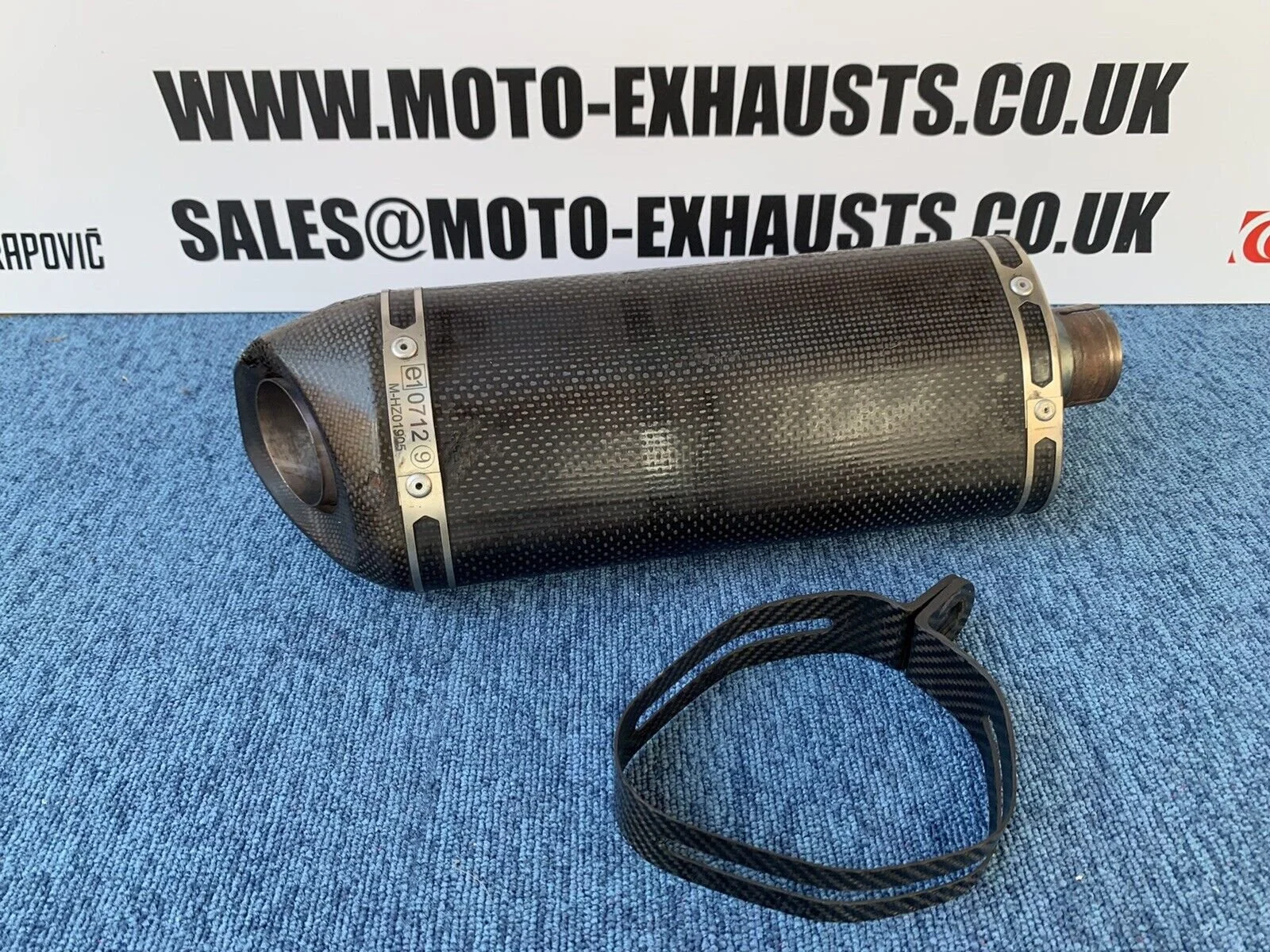 Exhaust R6 2001 Akrapovic Exhaust Carbon Yamaha YZF-R6 — Moto Exhausts