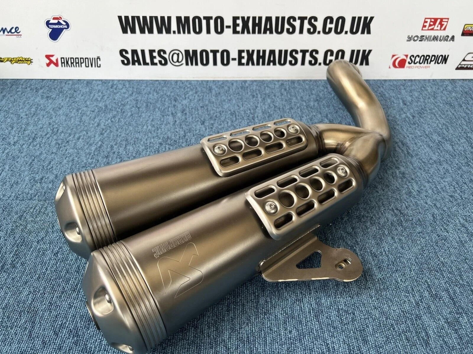 BMW R NINE T R9T URBAN SCRAMBLER AKRAPOVIC EXHAUST SILENCER — Moto Exhausts