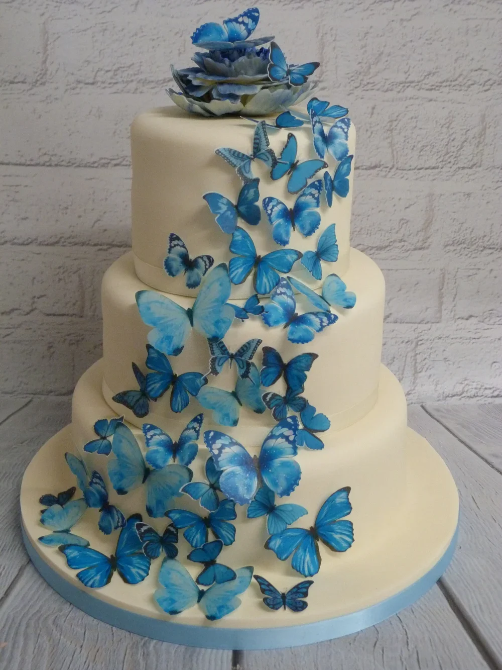 wedding cake.webp