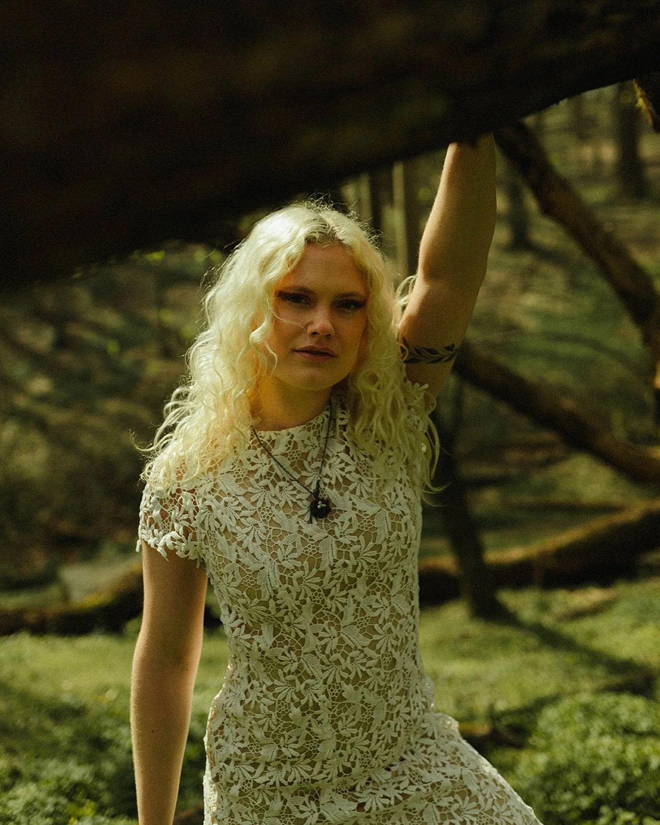 2023. Thank you for being the year that gave me the courage to share All Things Endless with the world. Sending love to you all this new year.🦋

📸: @sophielasherphotography