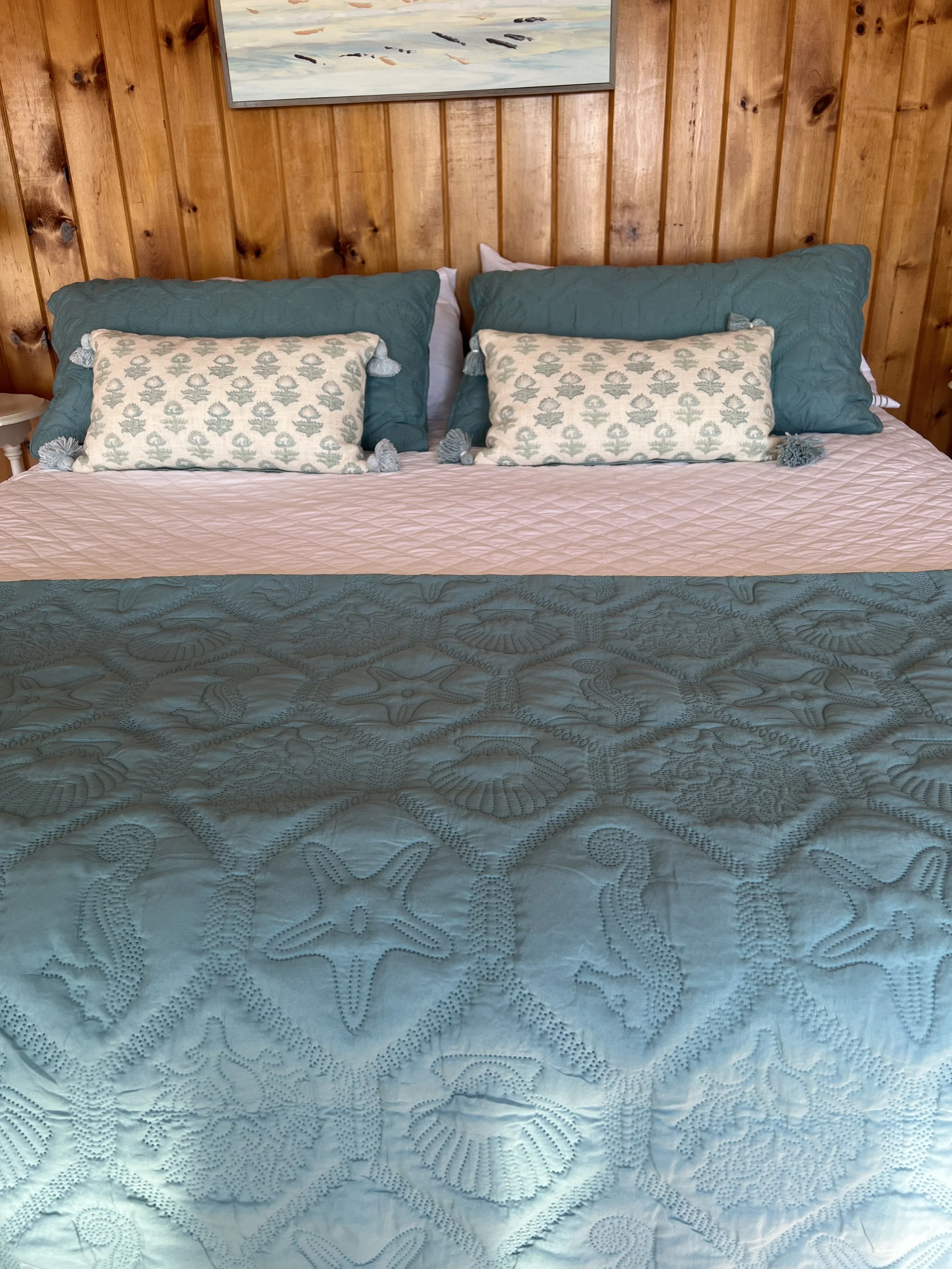 Standard Bedding in all rooms