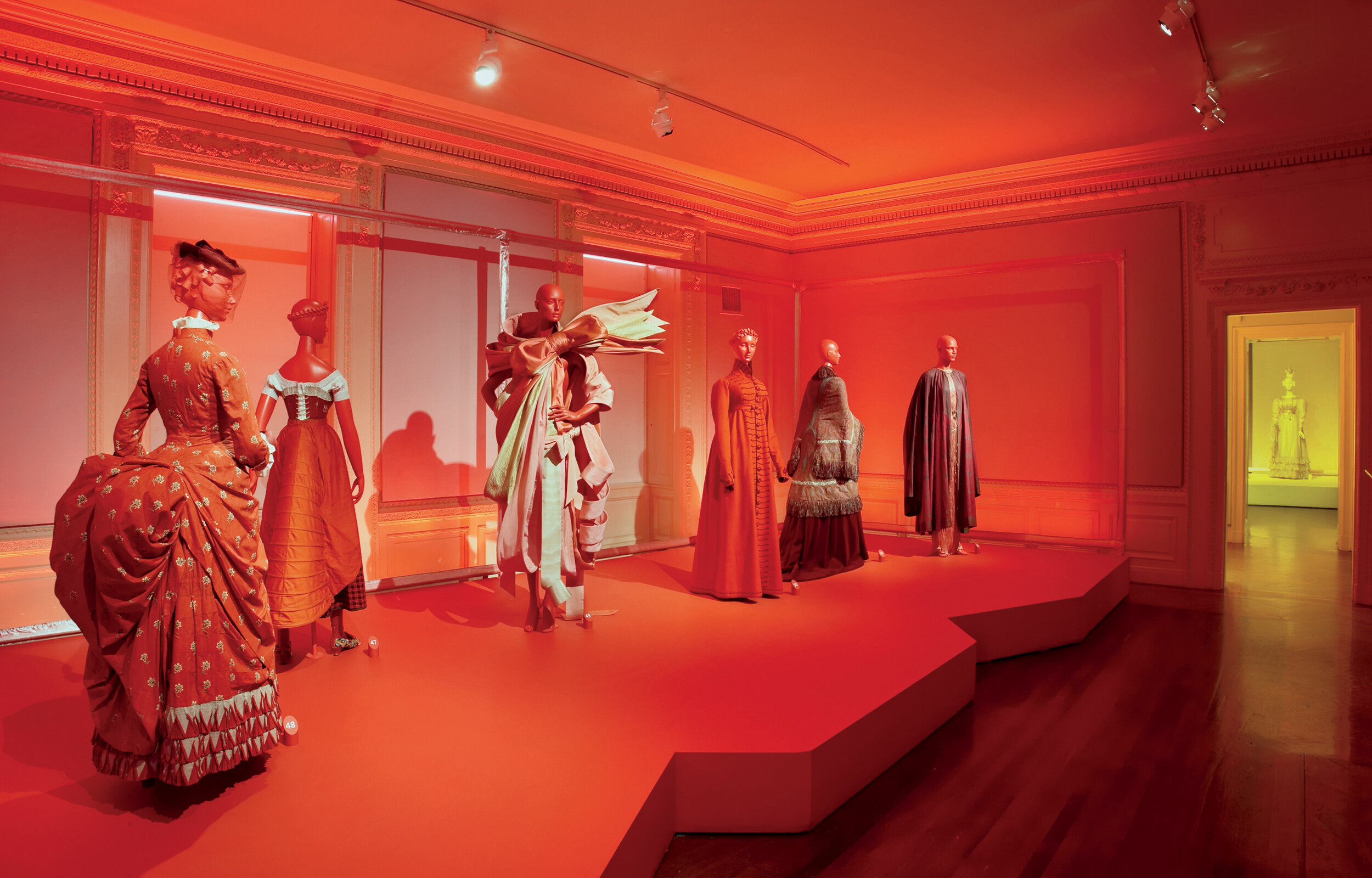 Red Room_600x2500.jpg
