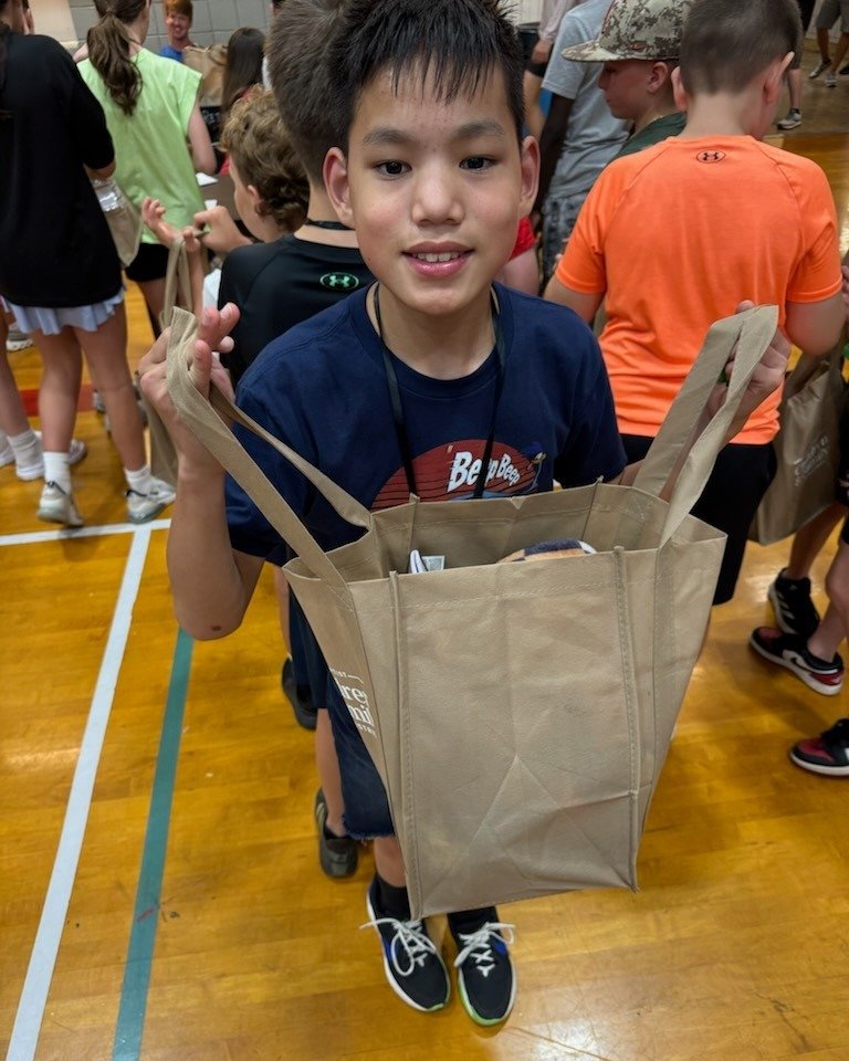 🎒💙 Shoutout to @parkhillbaptist! 💙🎒

As their VBS mission project, this amazing church packed 50 Grab &amp; Go Bags for ABCFM&mdash;and we are so grateful!

These kits go directly to children and families we serve through our foster care and fami