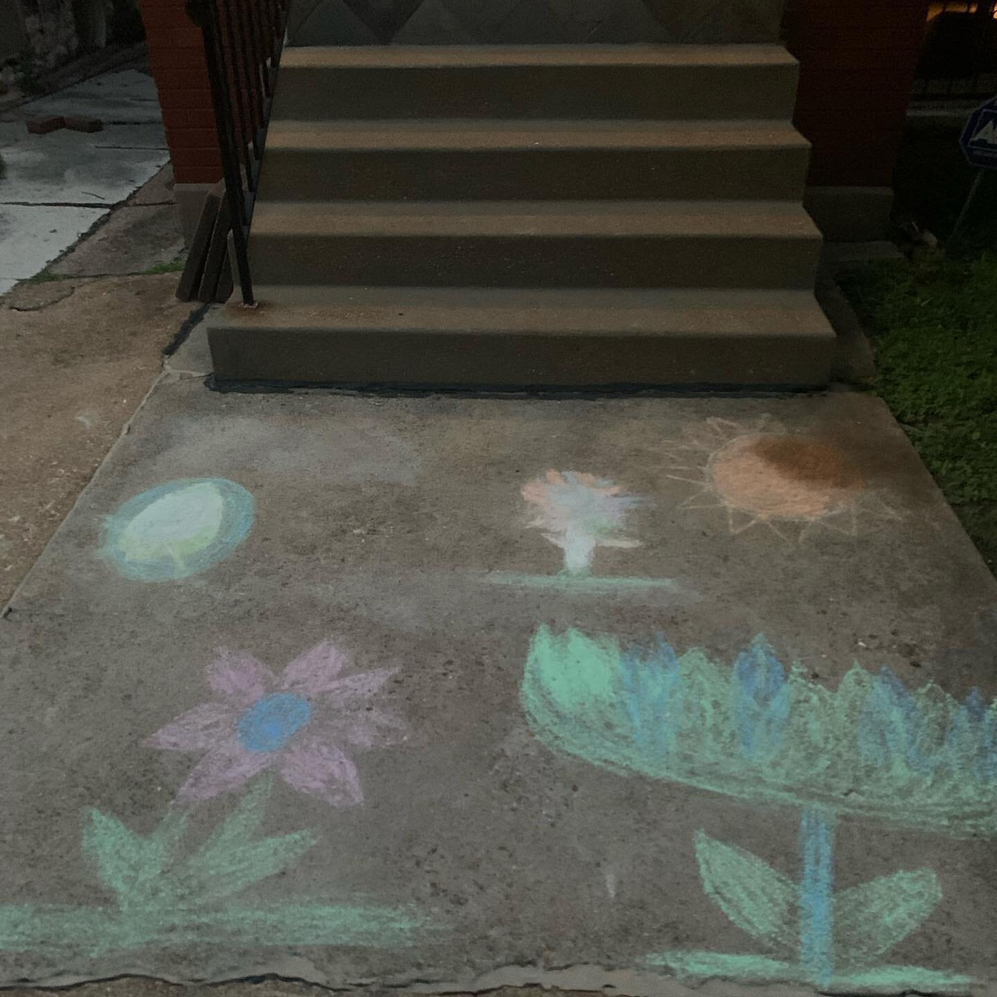 How Daddy knows he&rsquo;s home. 
#SidewalkChalk #HerArt #MyHeart

#NightRun #Devotion #Accountability