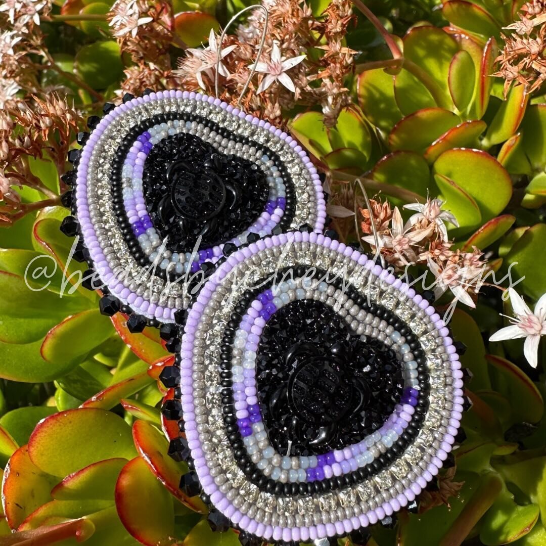 Purple Turtle Beaded Earrings! Just posted these on my website, link in bio or beadsbycheydesigns.com

#beadwork #beadedearrings #beadedearringsforsale #native #nativemade #indigenousart