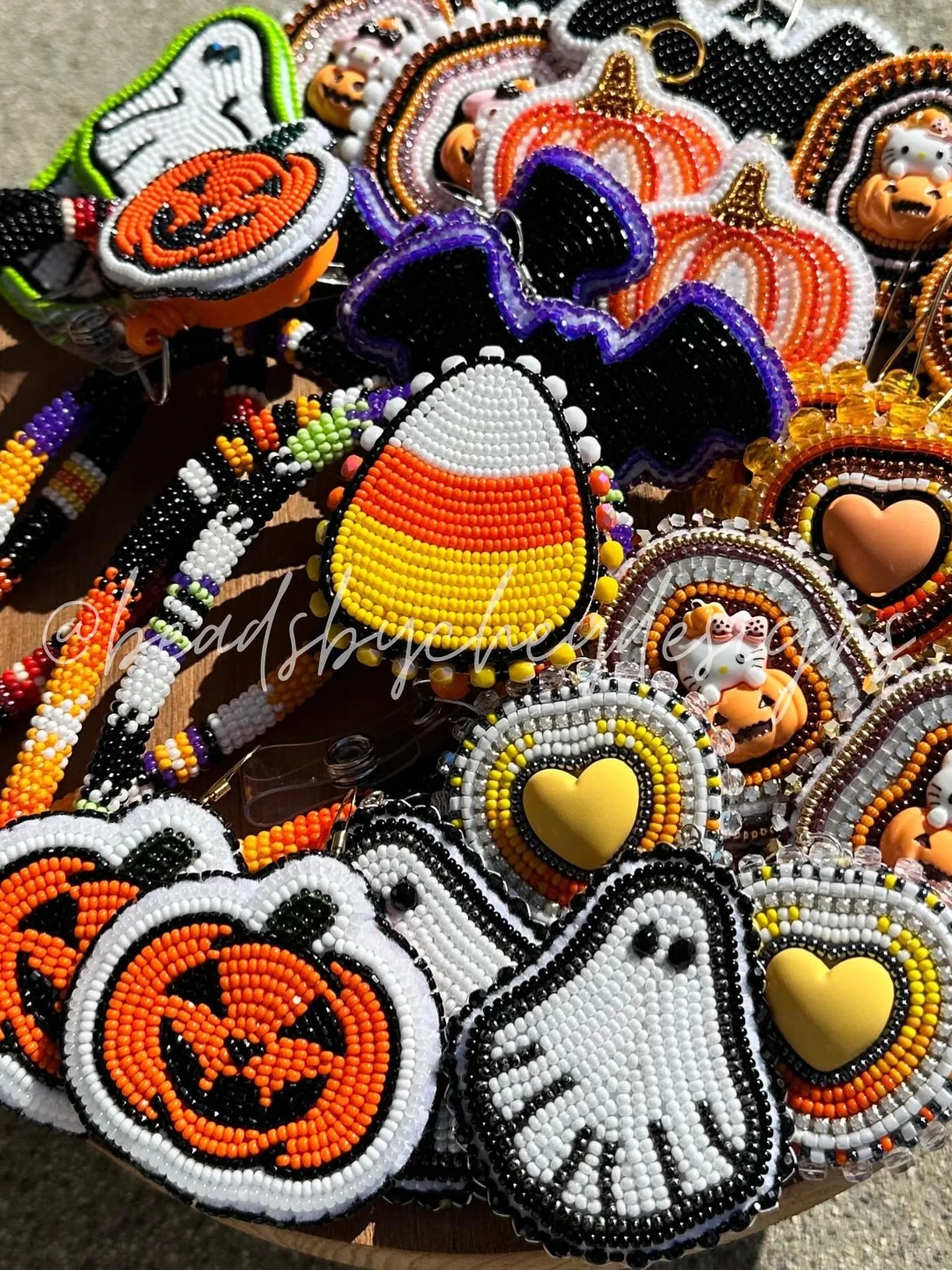This Sunday!! My full Halloween collection will be going live!! It will have tons of bead work, ribbon skirts, acrylic earrings &amp; Merch! This is one of the biggest drops I&rsquo;ve done in a long time and I&rsquo;m so excited! 💀👻🎃

#beadworkfo