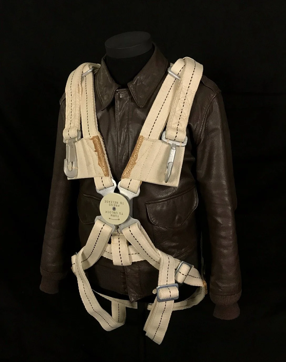 Historical parachute harness