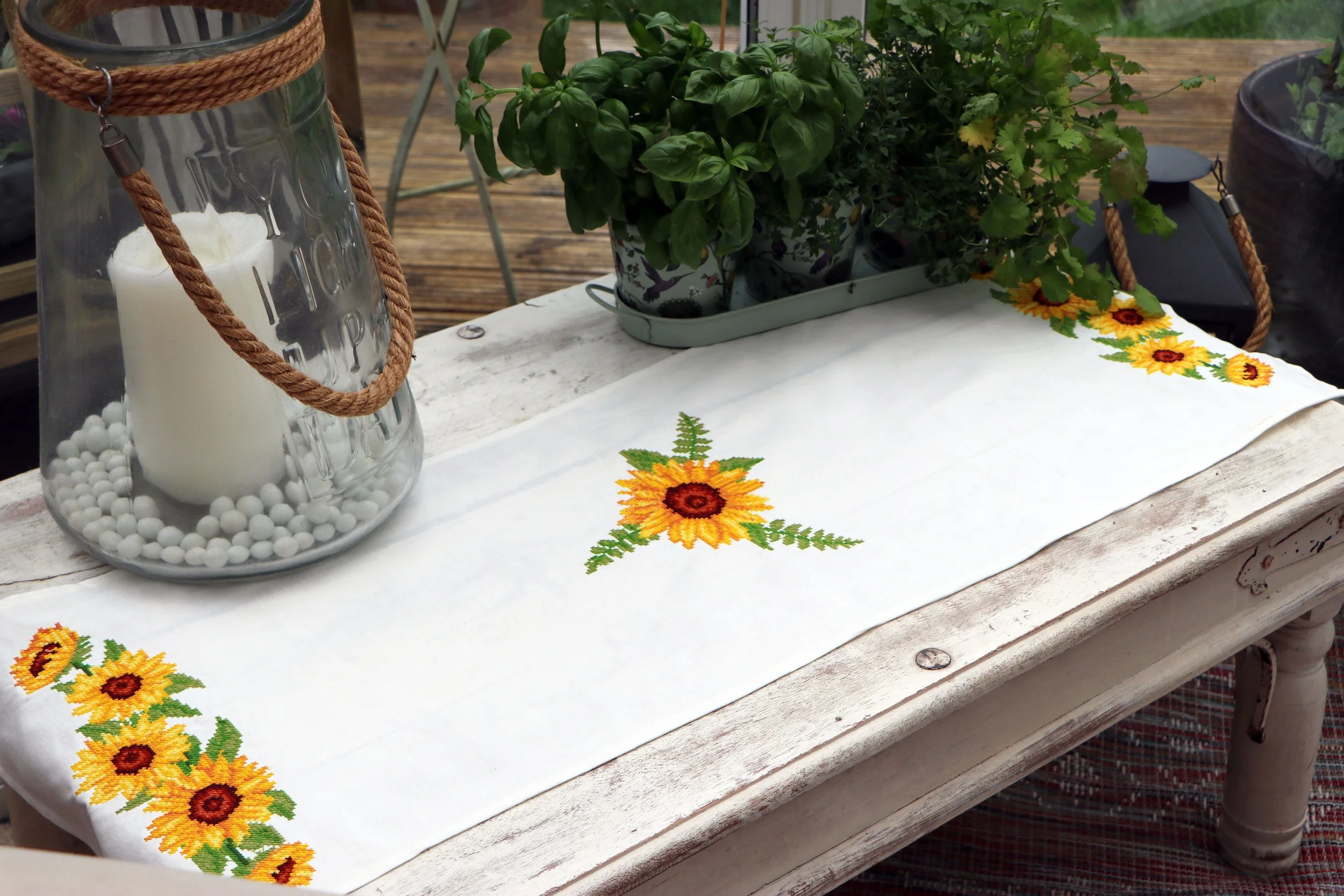 TTR004 sunflower table cloth 3.jpg