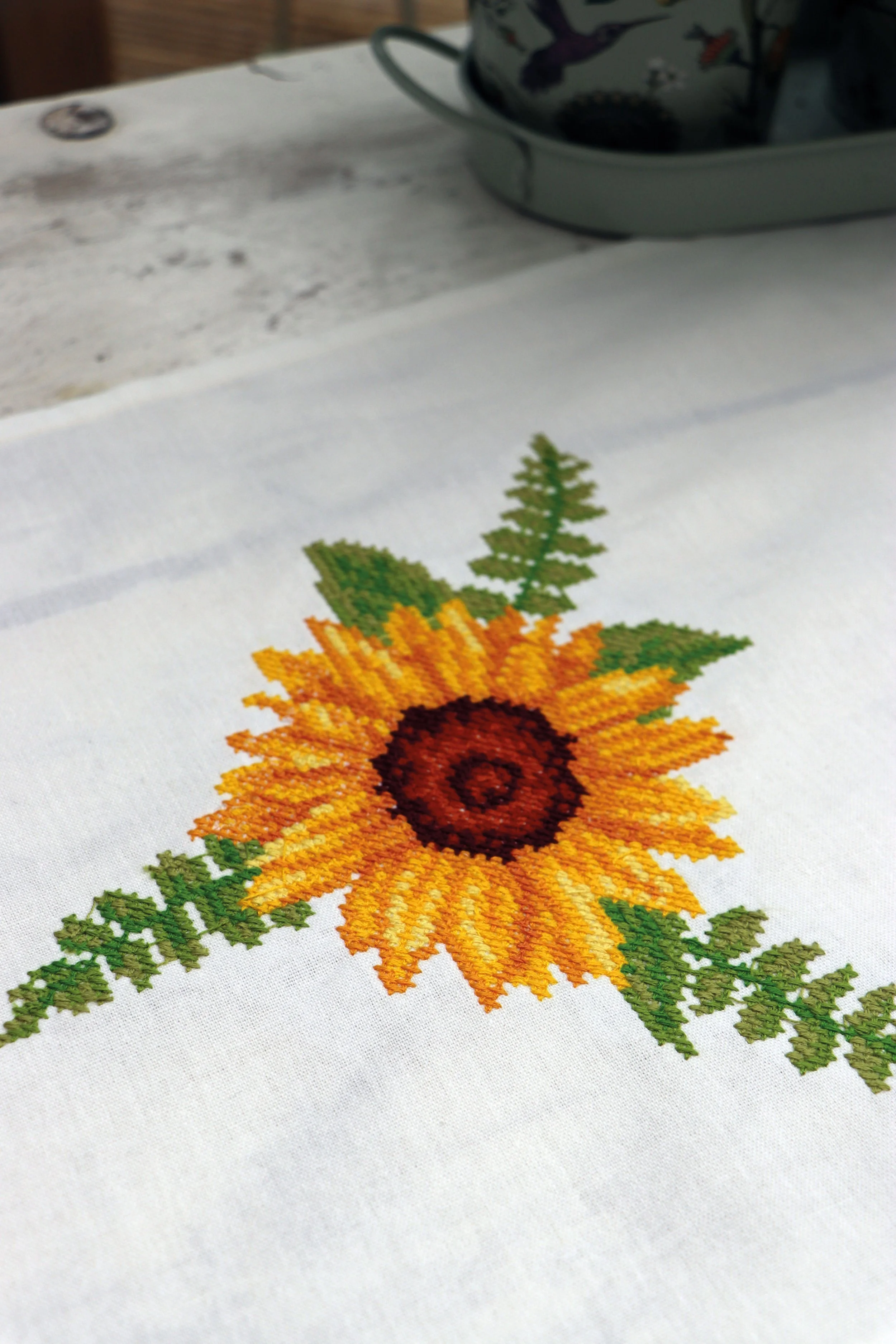 TTR004 sunflower table cloth 2.jpg