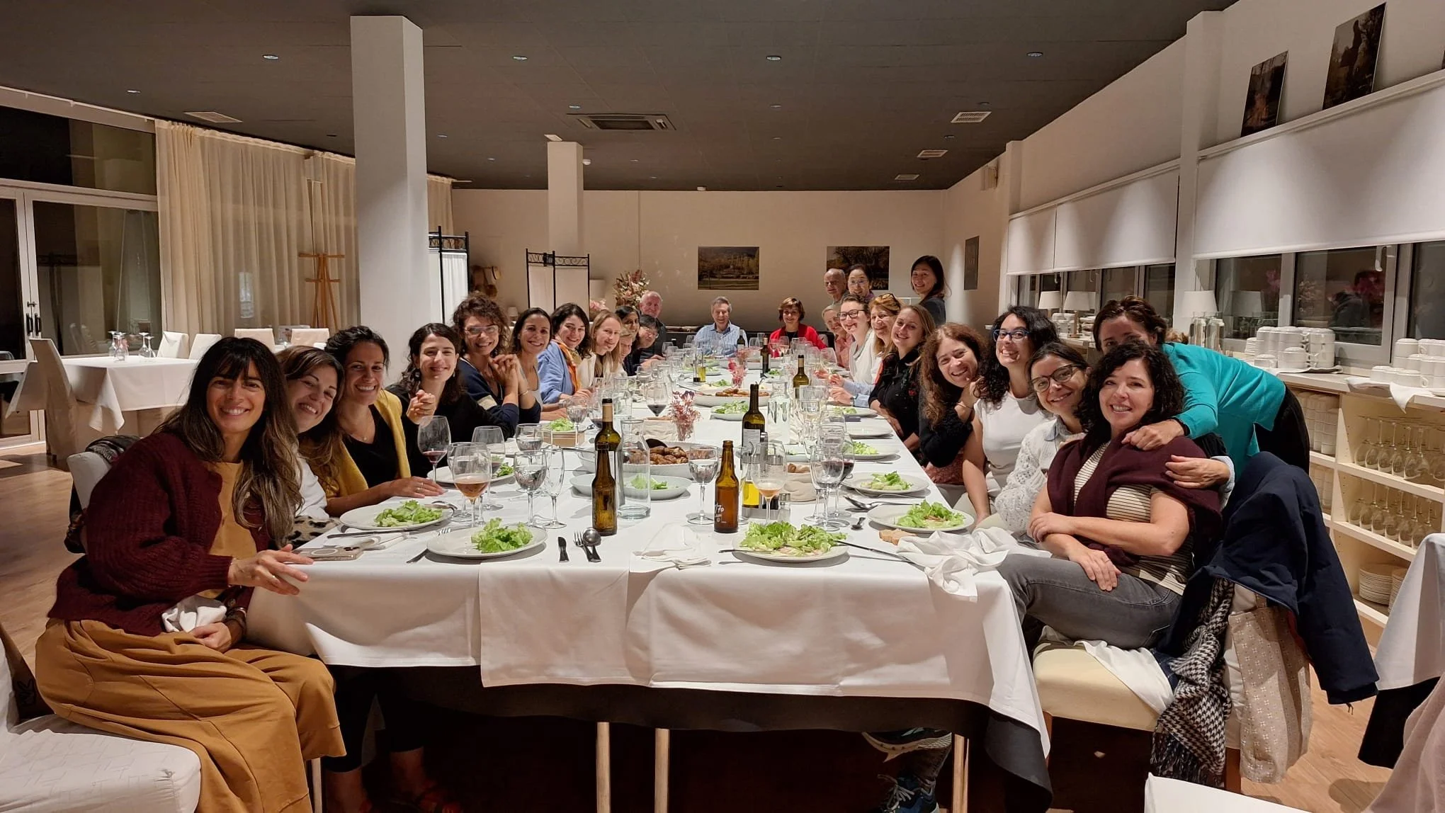 Son m&aacute;s de diez a&ntilde;os participando en talleres experienciales para psicoterapeutas especializados en psicoterapia integrativa relacional basada en el desarrollo evolutivo. Mi conclusi&oacute;n: LA PSICOTERAPIA SALVA VIDAS.

Gracias a tod