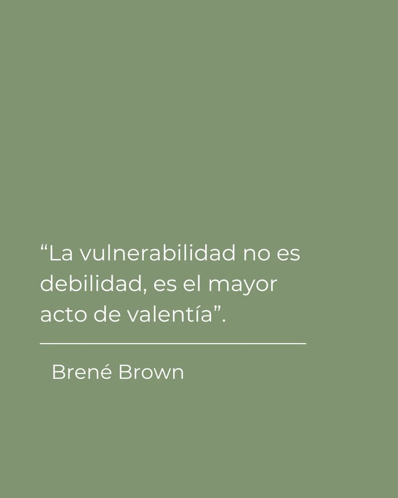 Esta frase nos recuerda que mostrarnos tal como somos, con nuestras emociones, miedos y dudas, no nos hace fr&aacute;giles, sino humanos. Abrirse al mundo y a los dem&aacute;s implica un riesgo: ser vistos, ser comprendidos y, a veces, ser heridos. T