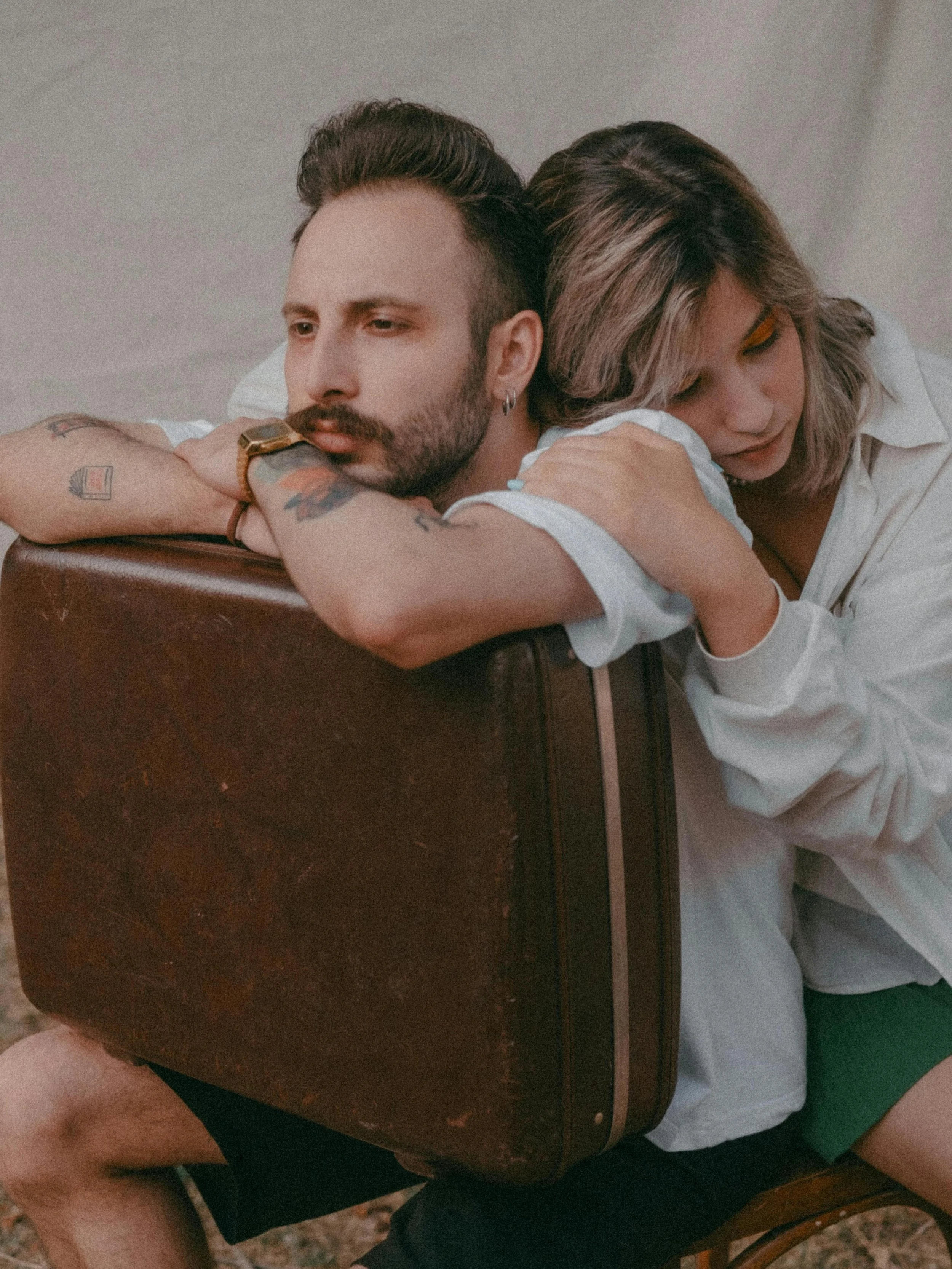En los problemas de pareja, cuando s&oacute;lo uno de los dos sufre, necesitamos encontrar cu&aacute;l es el sufrimiento del otro. Porque s&oacute;lo si hay sufrimiento o distr&eacute;s en los dos habr&aacute; intenci&oacute;n de aprender y crecer po