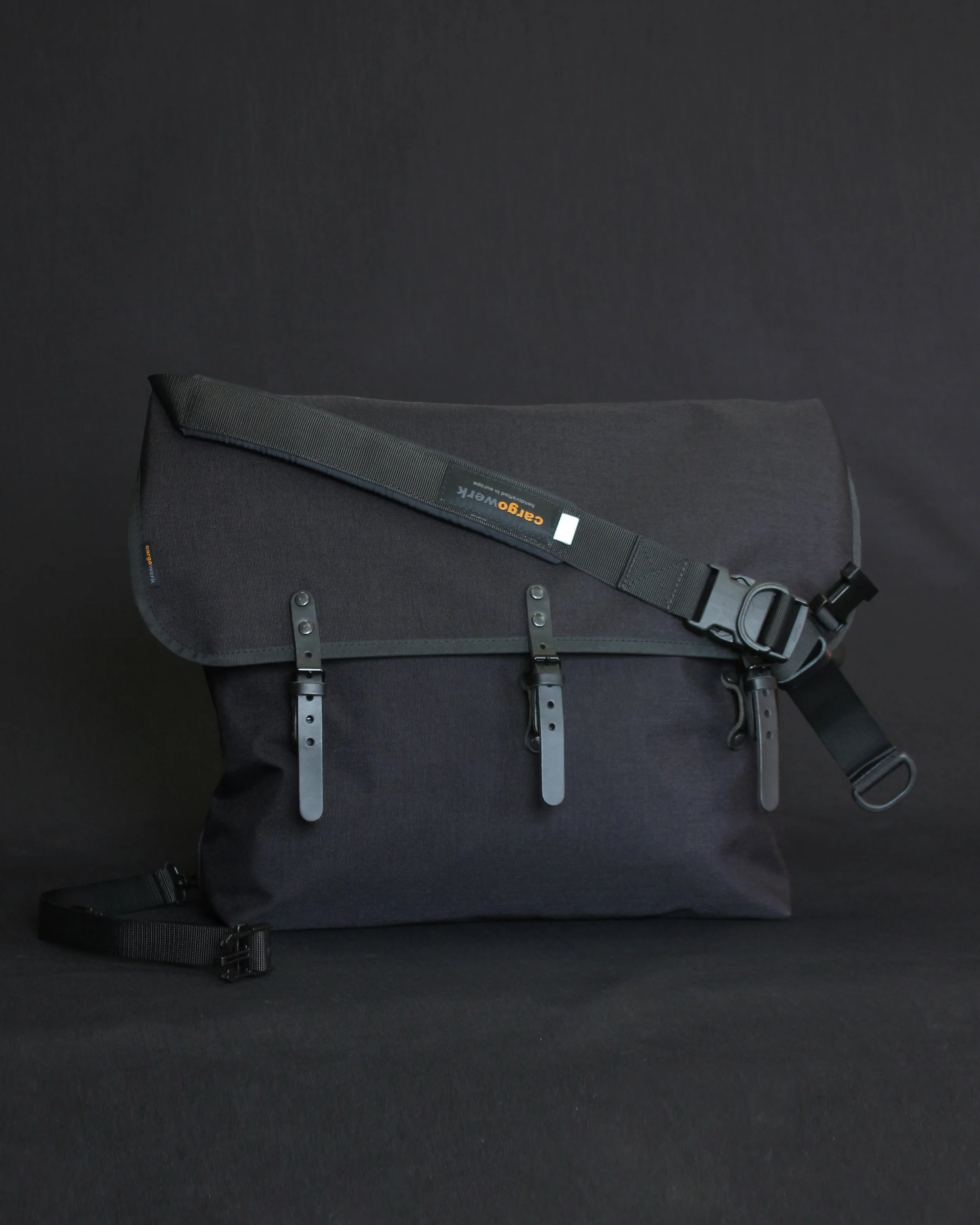 BRONX shoulder bag