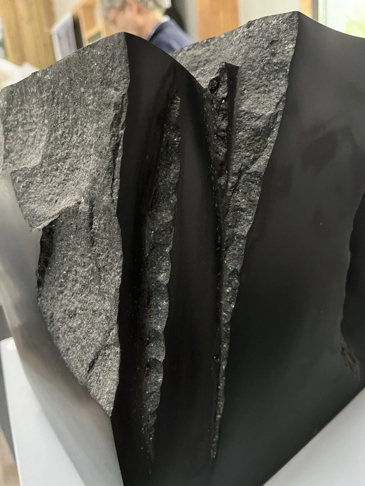 Sculpture en granite noir - Eric Theret4.jpg
