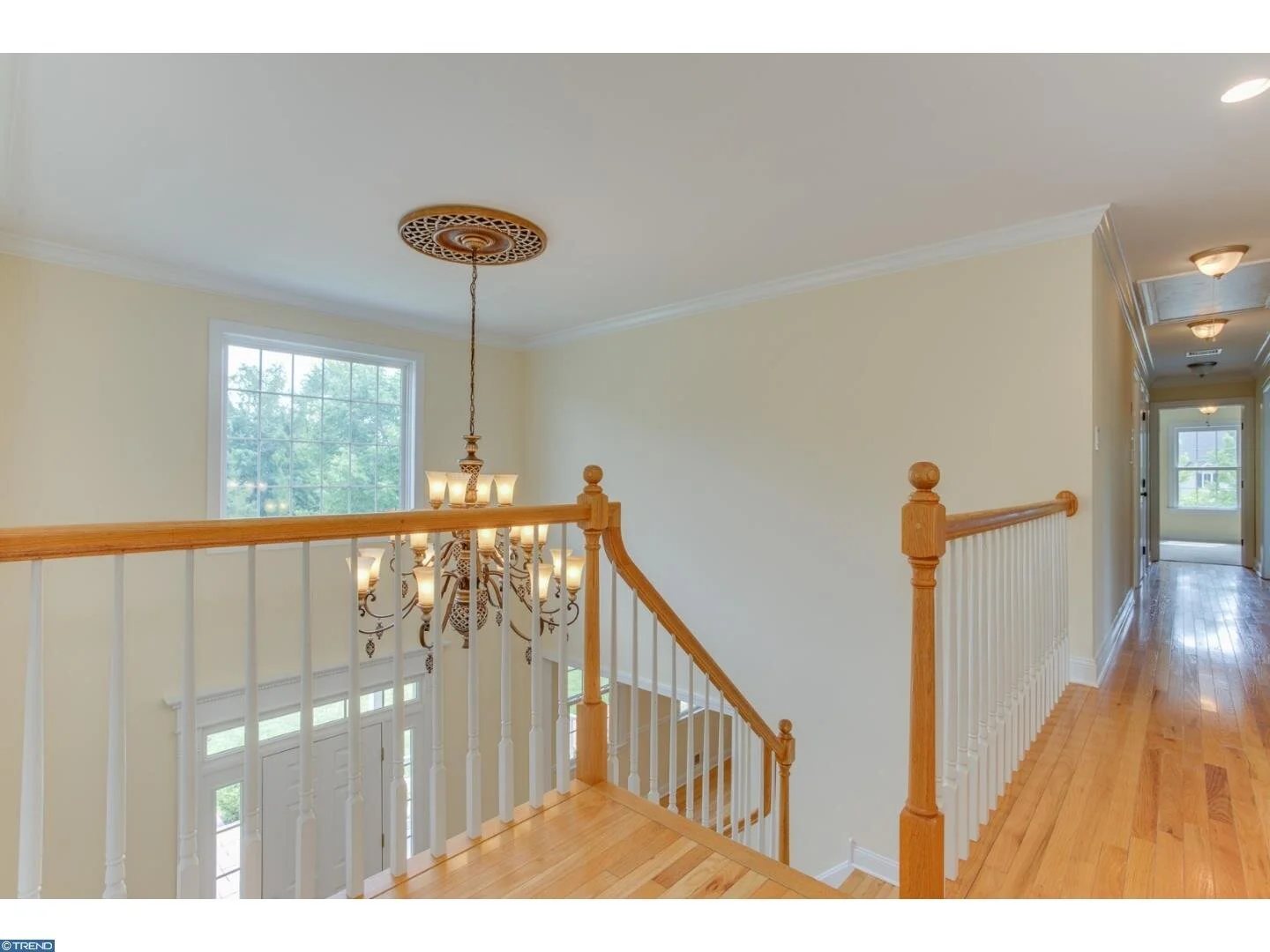 foyer.jpg