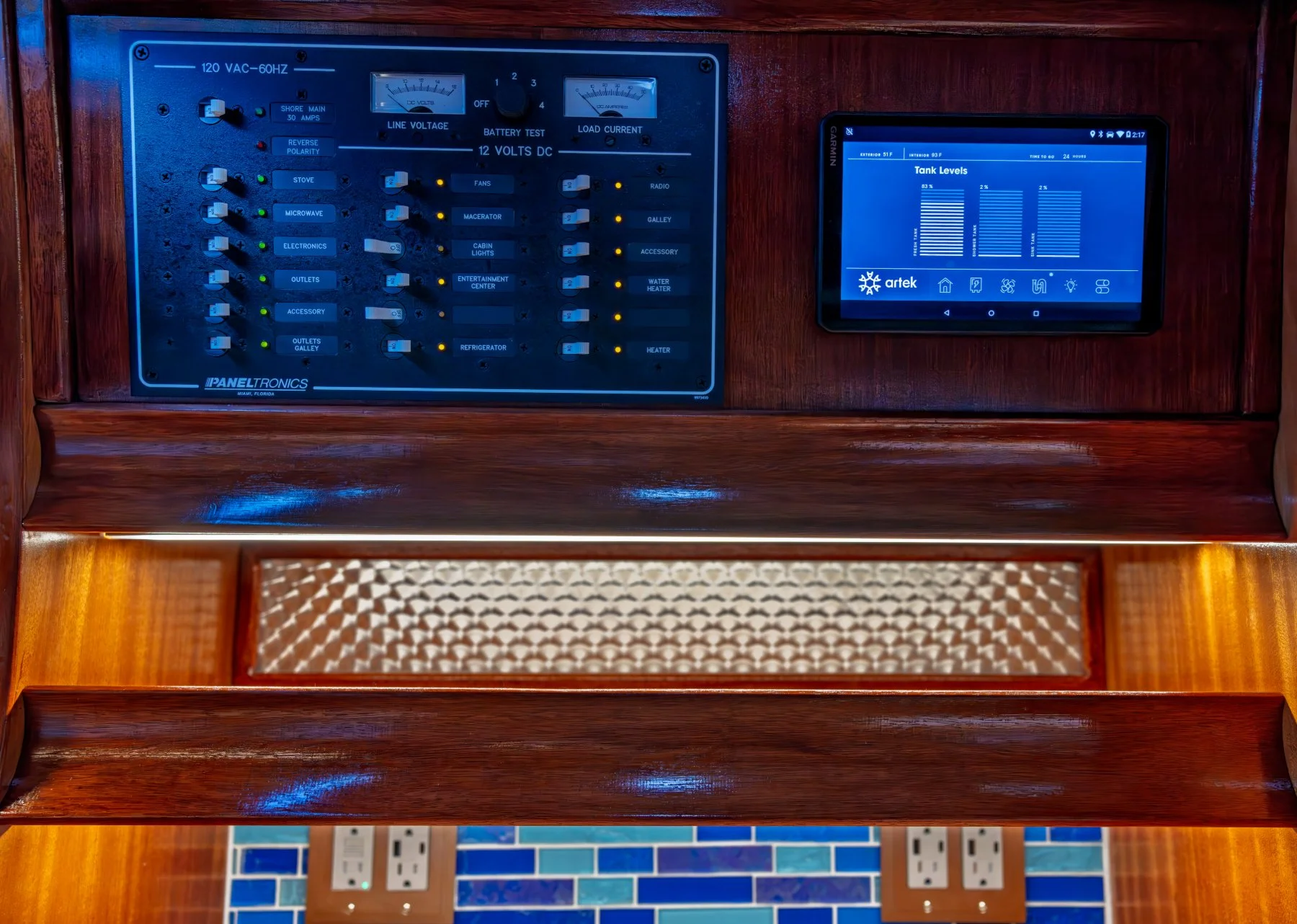 ford-trans-land-yacht