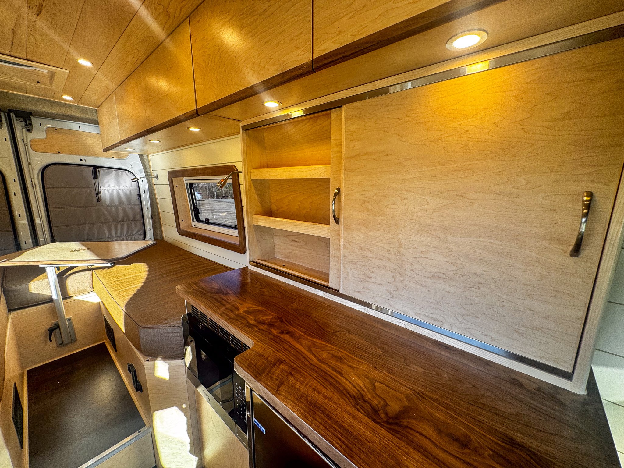 interstate transit int-21.jpg