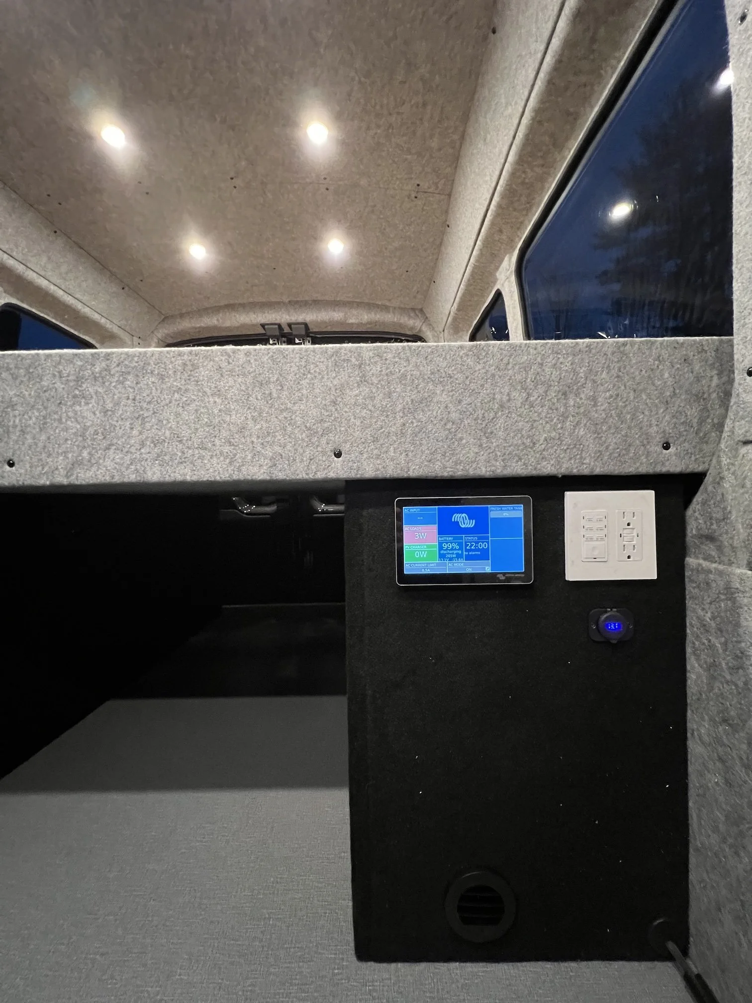 Basic Ford Transit 6.jpg