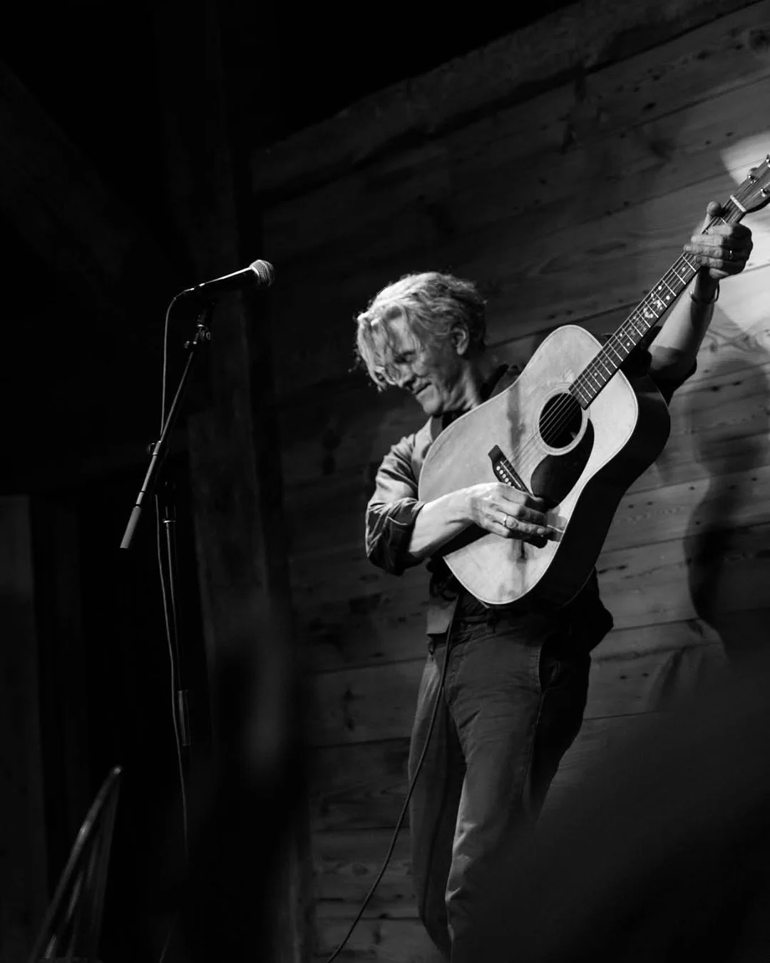 πΎ @therealrbw is returning to our barn! πΎ
We’re honored to welcome back the masterful Robert Burke Warren to our historic Dutch barn for a very special Día de los Muertos celebration with @rotary.club.of.woodstock!
πAn Evening w/ Ro