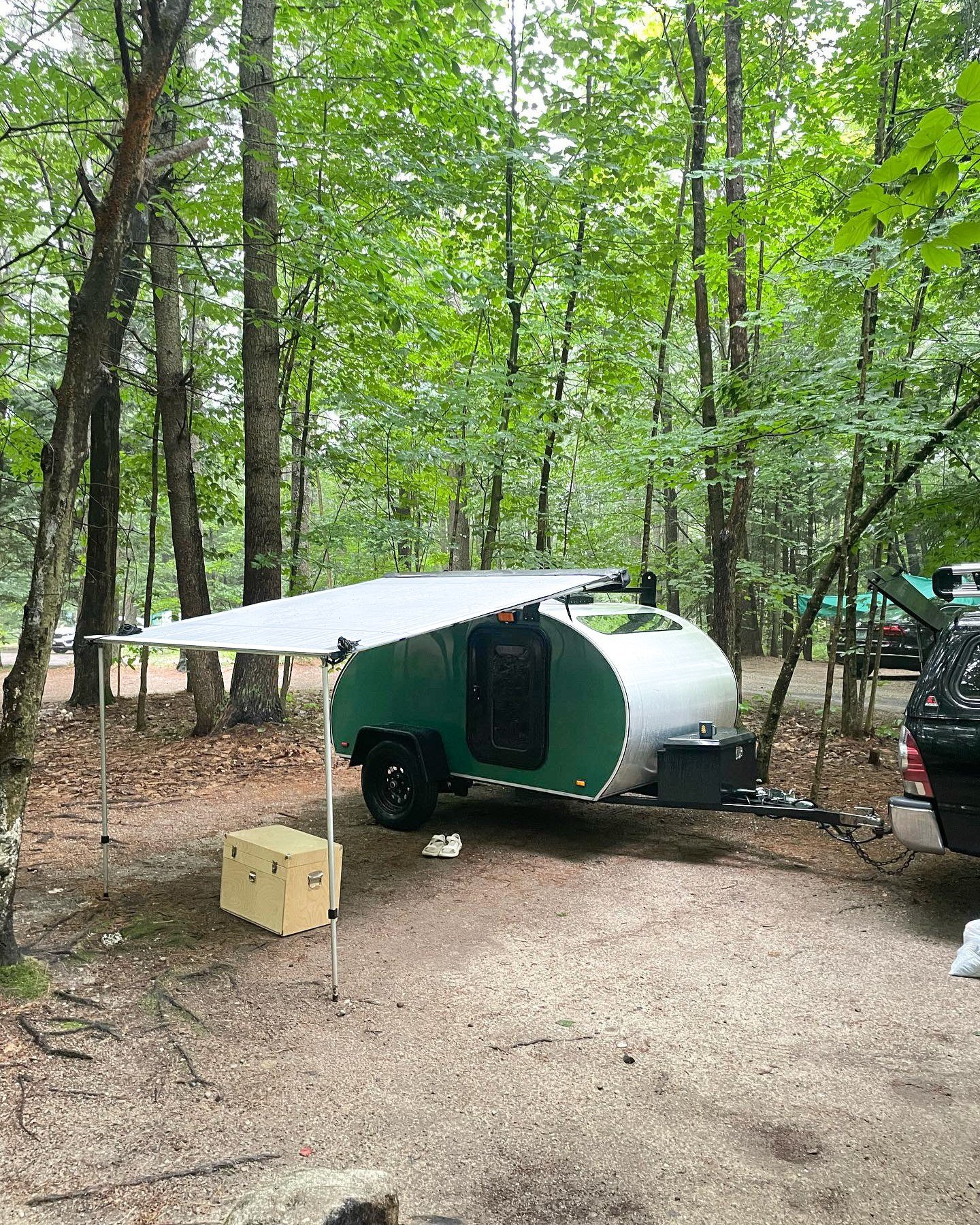 It&rsquo;s Feature Friday!🎉

We are excited to share @keenanlukereynolds @klay.house 's build in Massachusetts! They dreamed of owning a teardrop camper after nearly a month of setting up and tearing down a tent every day on a cross-country road tri