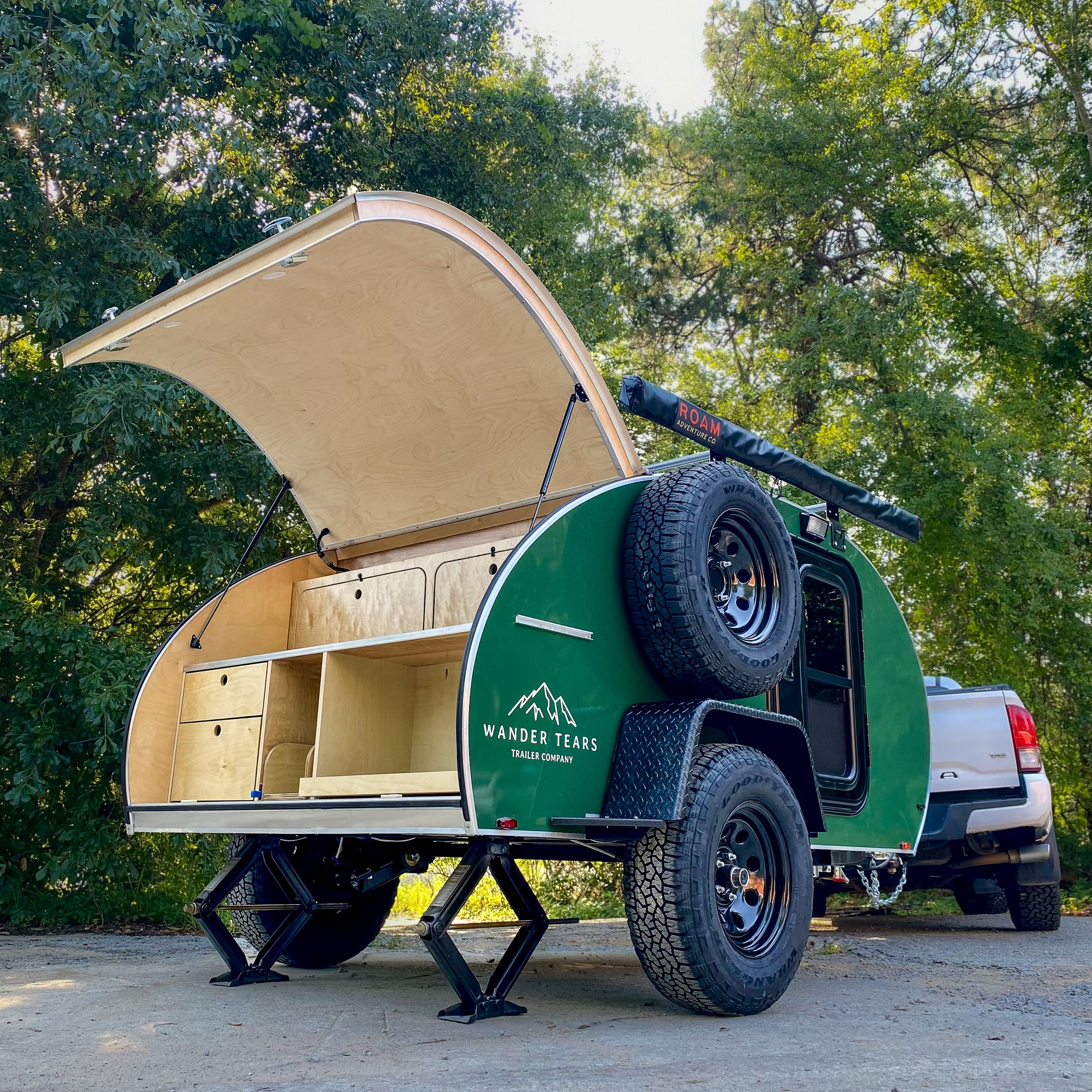 The Vaga- Jungle Green with Stabilizer Jacks