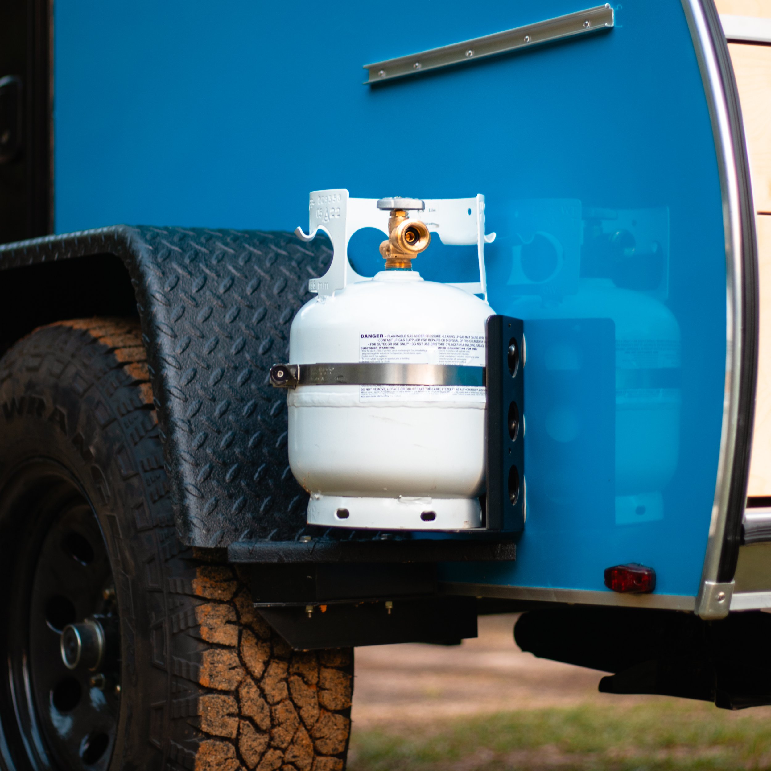 Mounted 5 lb Propane Tank