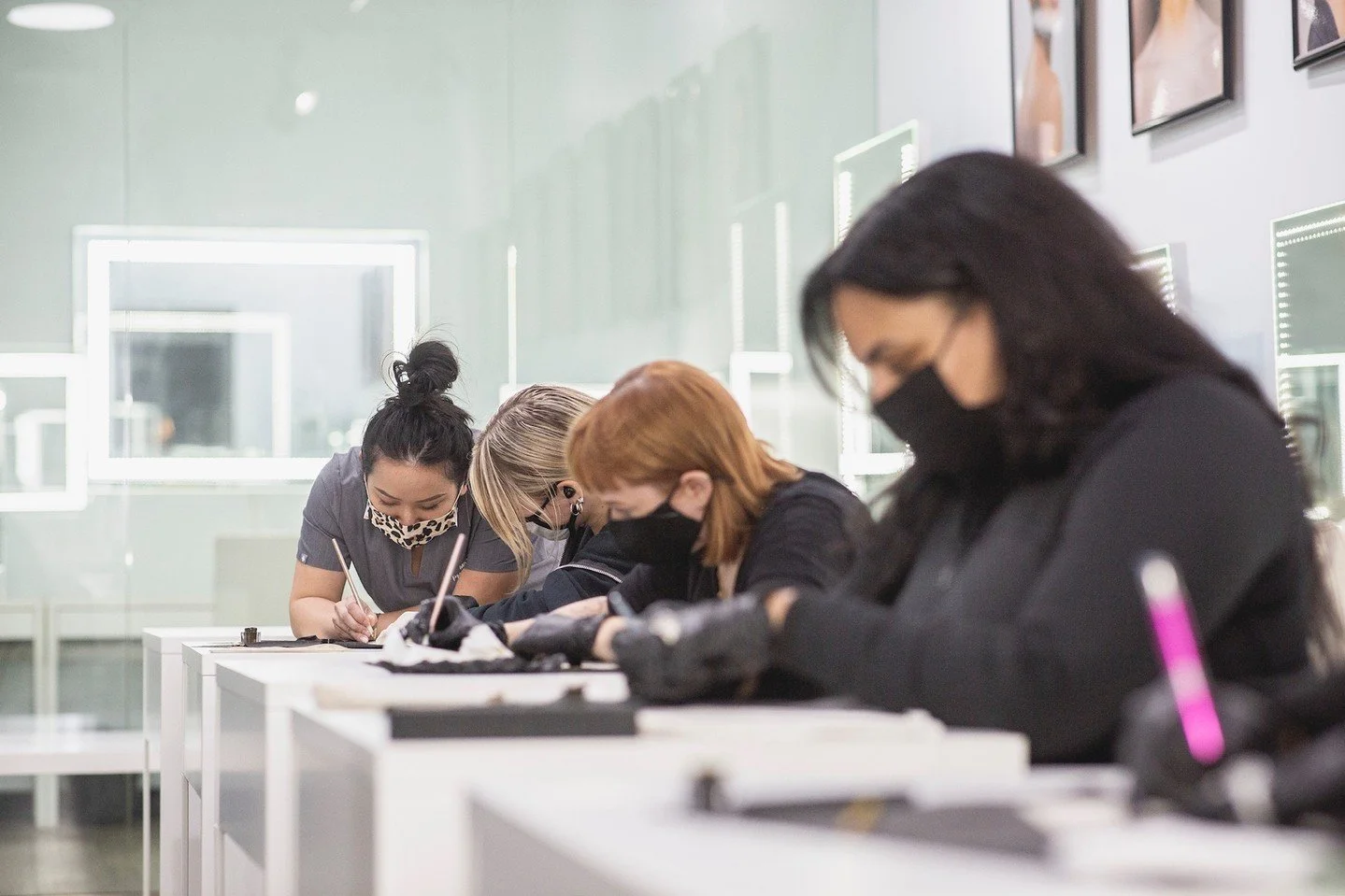 Permanent makeup is ALL about the details. We keep our classes small to ensure our students get the attention they need to maximize their potential. Tag a friend you wanna do class with!

#permanentmakeup #pmu #tattoo #pmuartist #artist #thepermanent