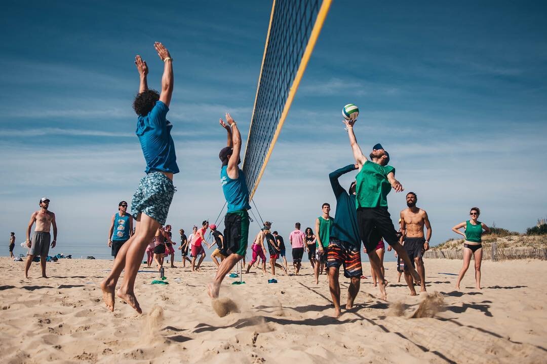 Ever played volleyball with your frisbee team? Now&rsquo;s your chance for an entire weekend filled with beach sports challenges: @dreamteamfest is happening again on September 13-15th! 🔥🔥 That&rsquo;s 3 days of insane action with your homemade Dre