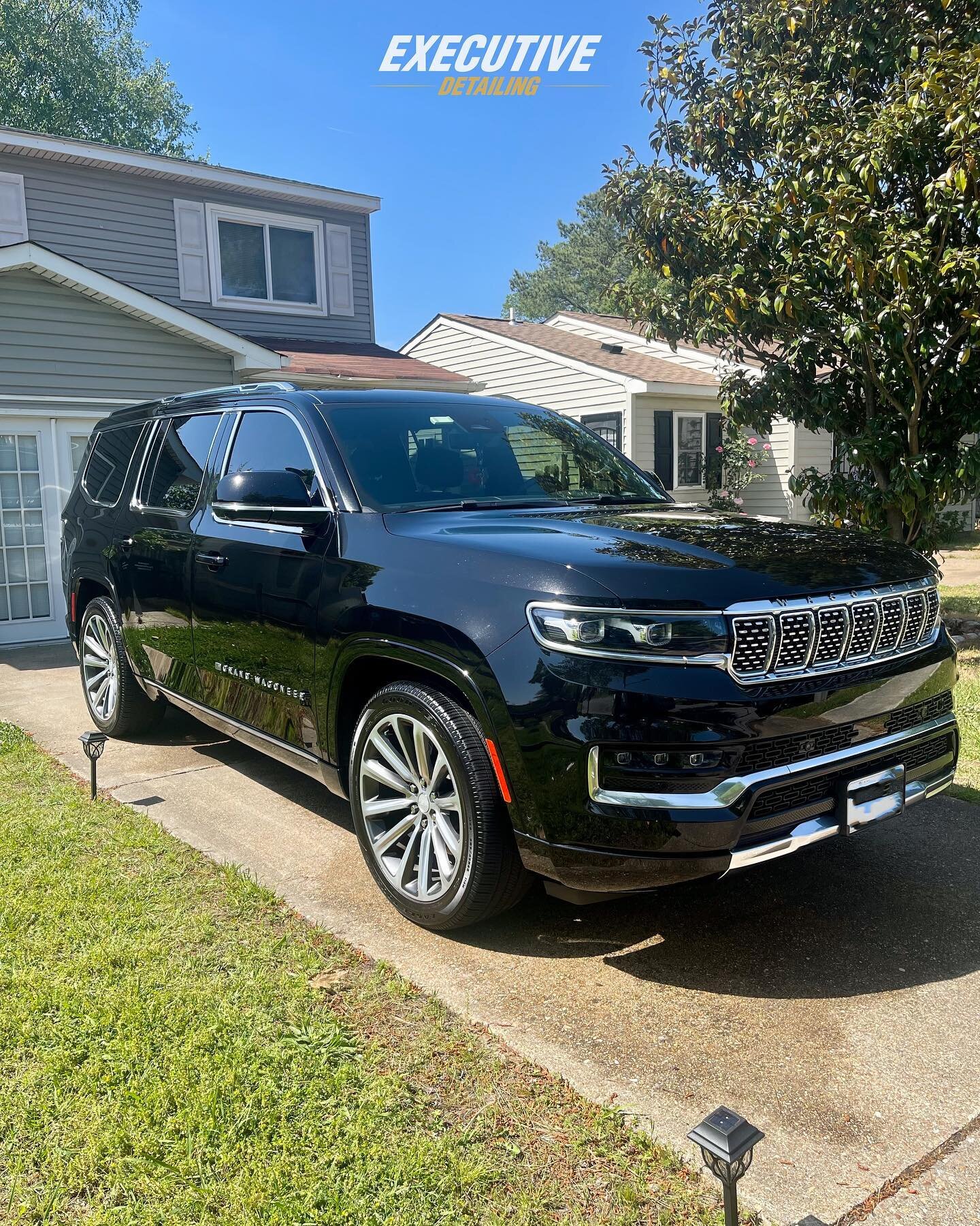 These Grand Wagoneers define luxury 😎

STOP, I DO NOT WANT TO &ldquo;sEnD PiC oN 👉 @virginia_community&rdquo;

&ldquo;Revitalize your ride, refresh your soul&rdquo;

#detailing #autodetailing #virginiabeach 
#virginia #cleaning #norfolk #chesapeake