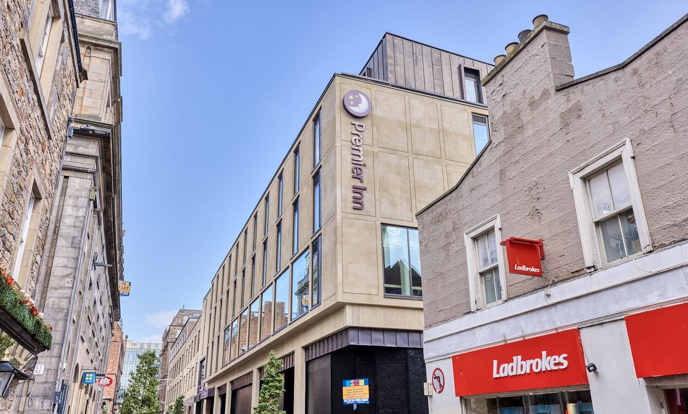 premier-inn-edinburgh (1).jpg