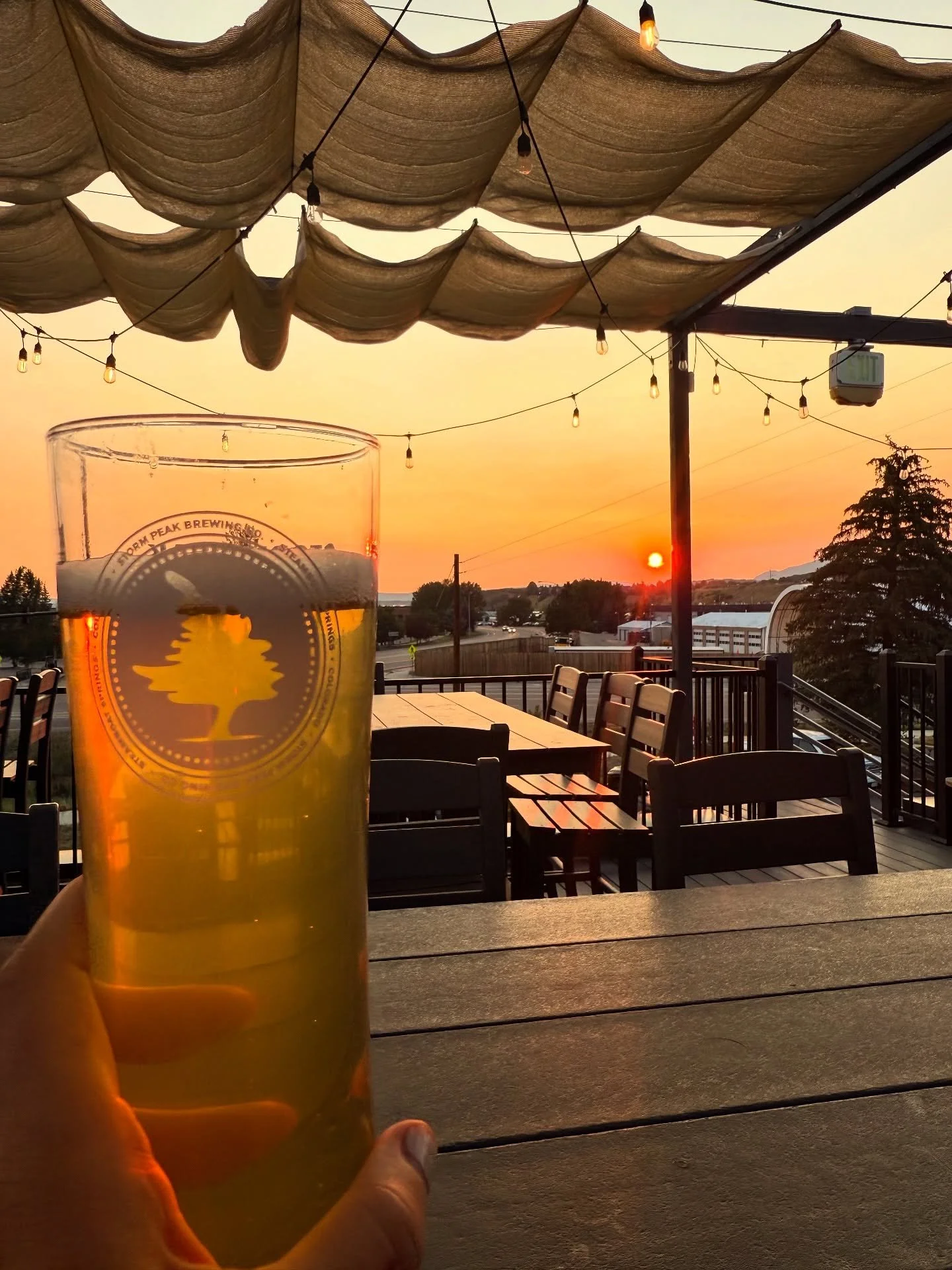🍻 Our rooftop patio is the place to be! See ya soon. ☀️
#stormpeakbrewing #steamboatsprings #colorado #craftbeer #drinktheboat #rooftoppatio #summer