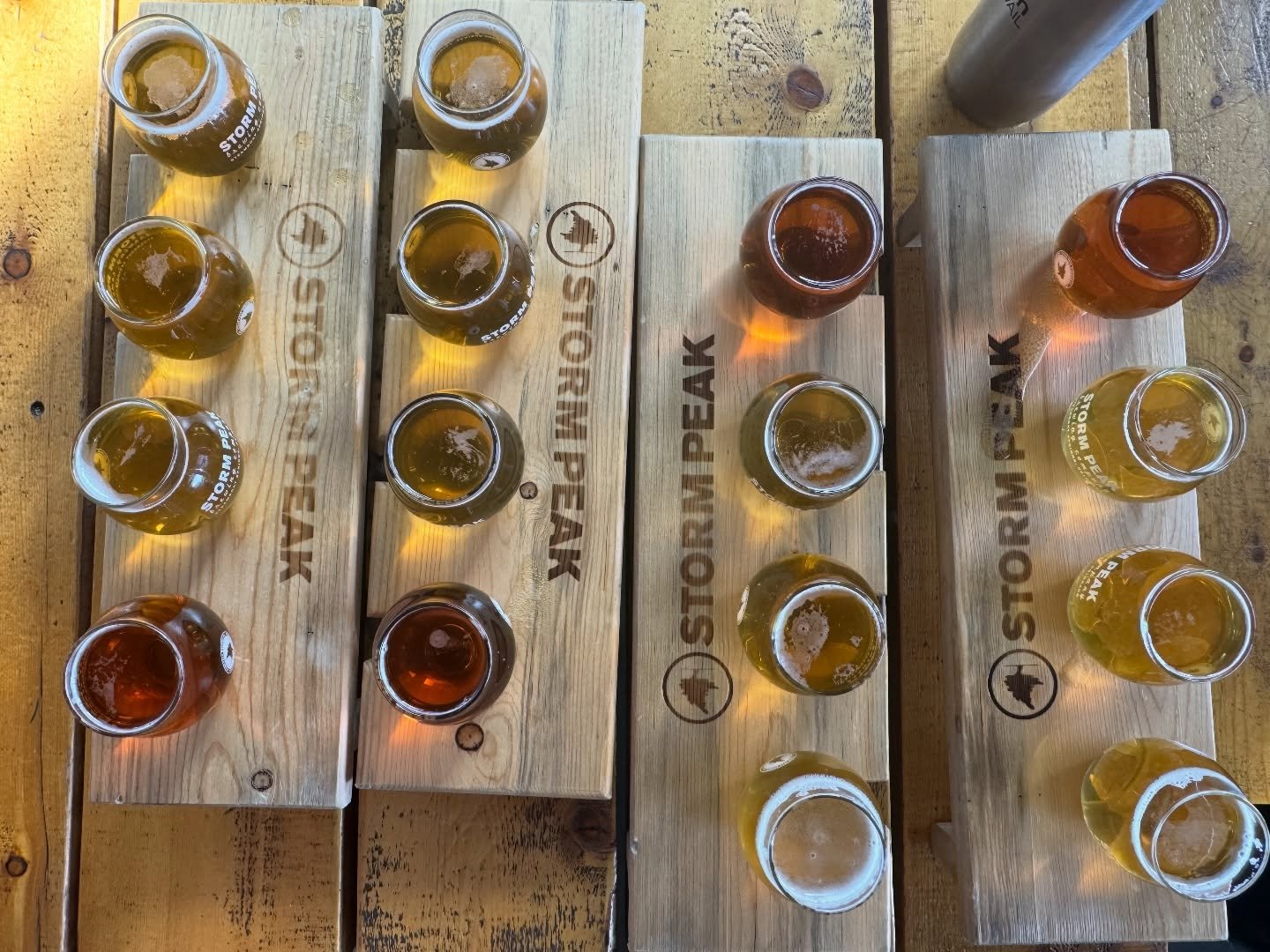 ✈️ You may not know exactly when the winter flights start coming to Steamboat, but there will be signs&hellip; 🤪 Cheers to the friends we haven&rsquo;t met yet.

🍻See ya soon!

#stormpeakbrewing #steamboatsprings #colorado #craftbeer #winter