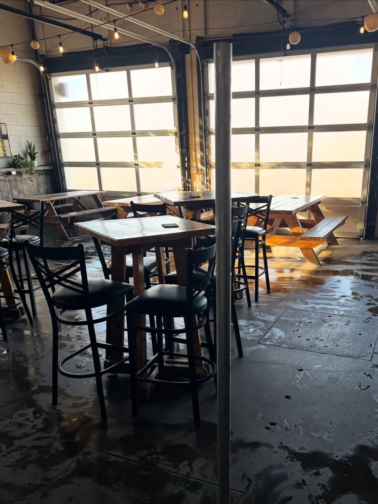 🍺 During opening duties this morning, we got the pole &ldquo;out of the crawl space&rdquo; for Festivus. Come pay it a visit, we know there&rsquo;s grievances to be aired. 
🎉 Happy Festivus for the rest of us! &ldquo;We&rsquo;ve got a lot of proble