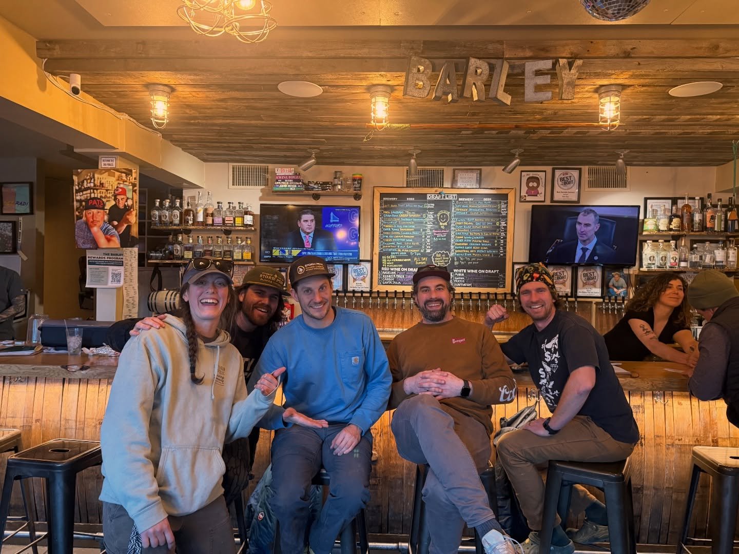 The brew crew doesn&rsquo;t always emerge from the back of the house, but when they do, it&rsquo;s usually to go @thebarleysteamboat . 🍻