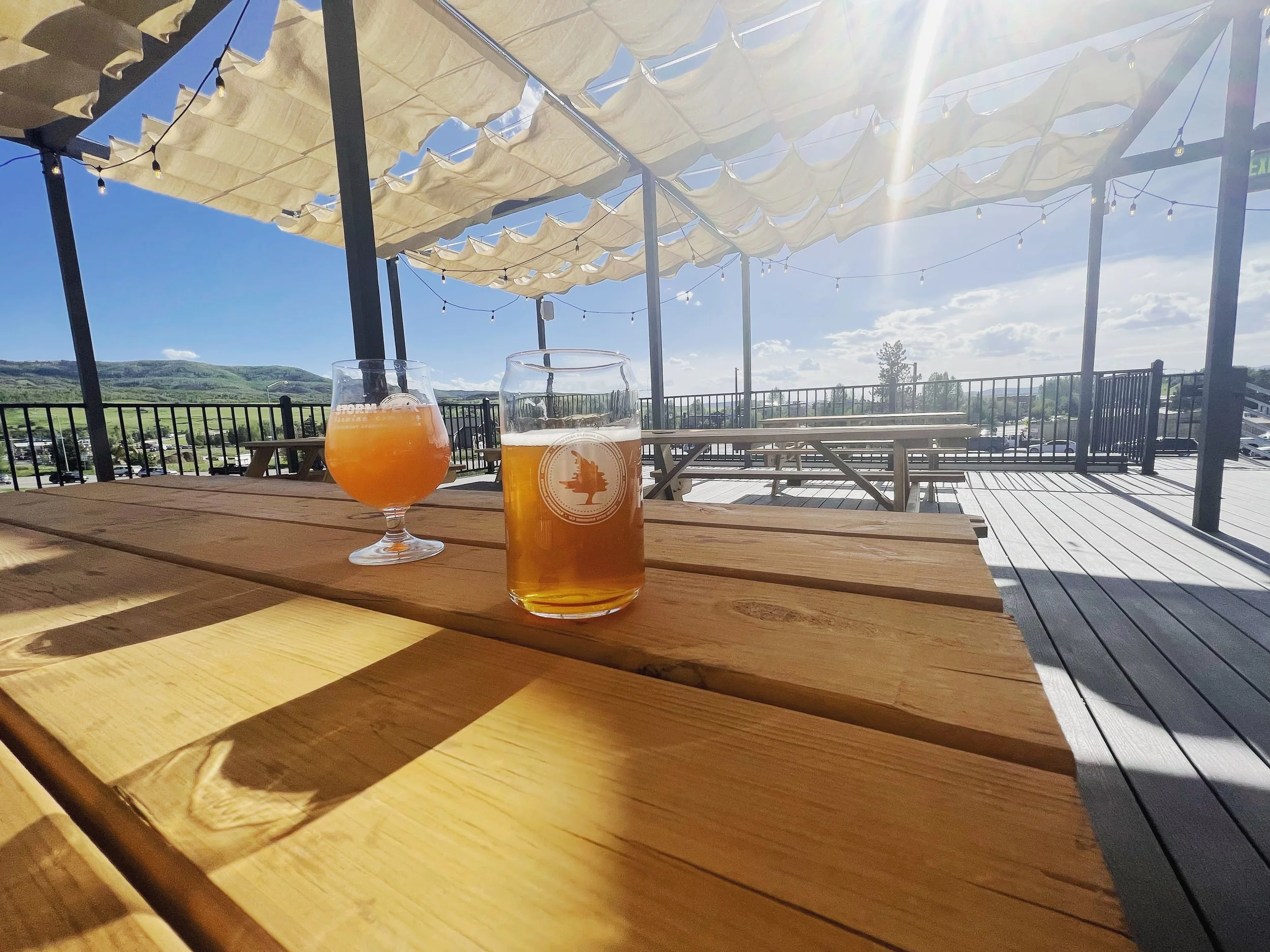 ☀️Guuyyyyssss this weather. Our rooftop patio is calling your name! We have so much outdoor seating, it&rsquo;s nuts. 

🍺Come test out which beer you think tastes best in the sun!

See ya soon
