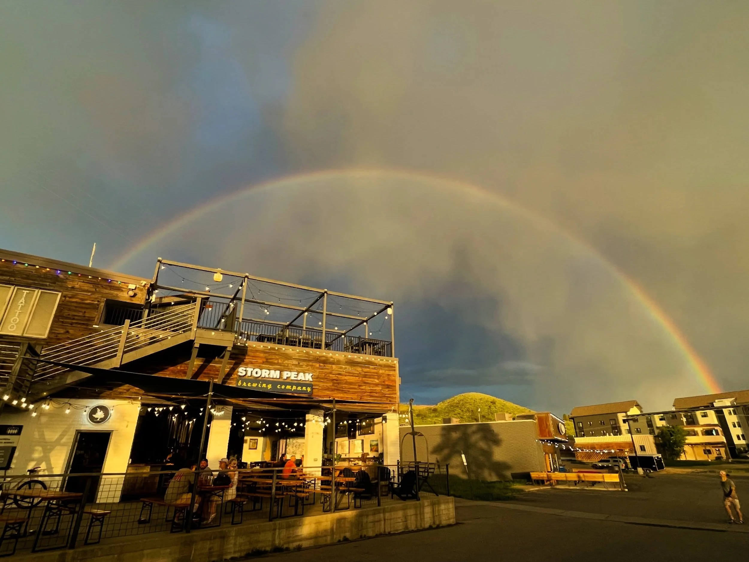 🌈Ya&rsquo;ll catch the sky last night? Well dang, if that ain&rsquo;t pretty. Lucky us, right?
🍻