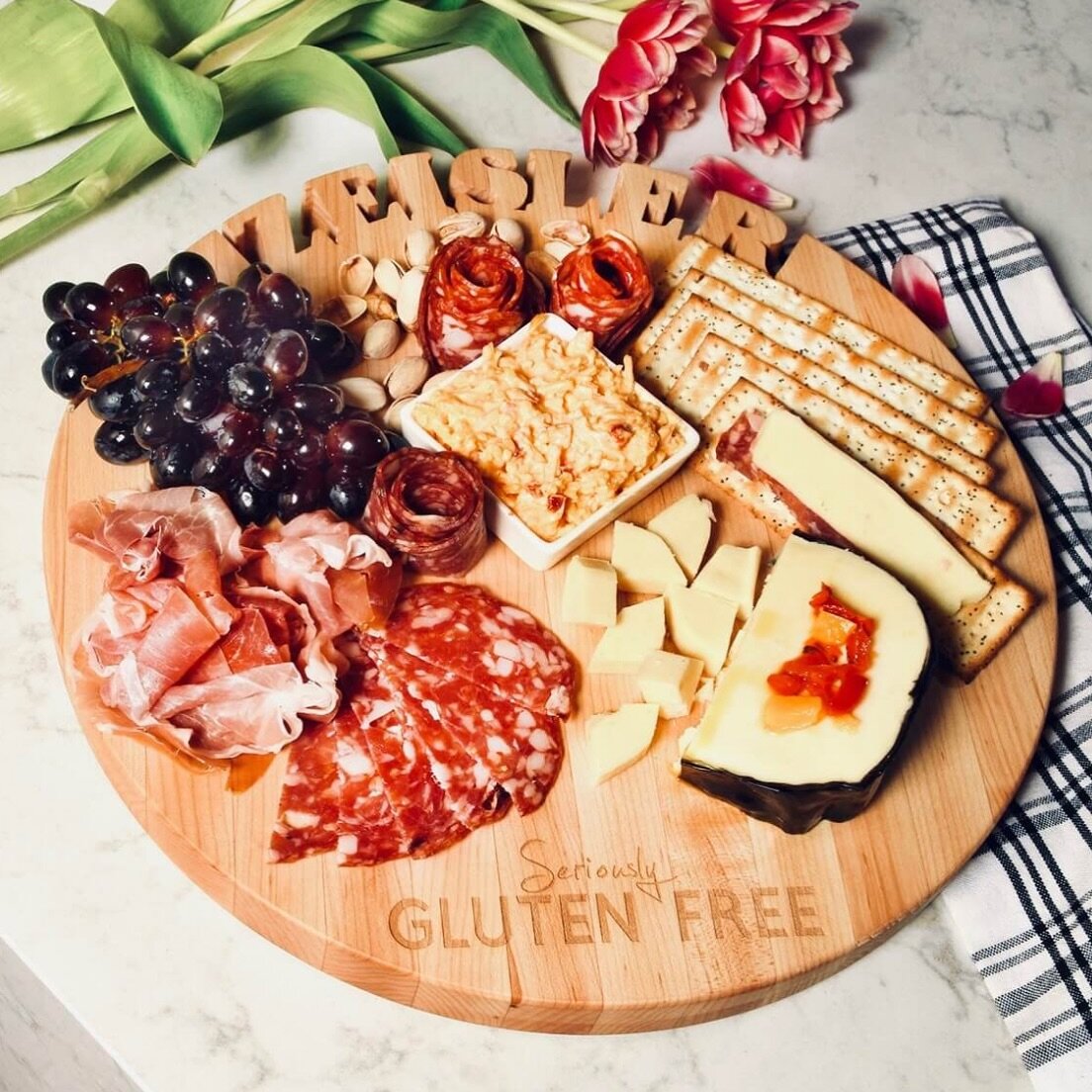 Looking to up your charcuterie board game?! Locally made @wordswithboards is a perfect present or treat for your home. Find all the options and styles at their profiles and order today! 😍✨