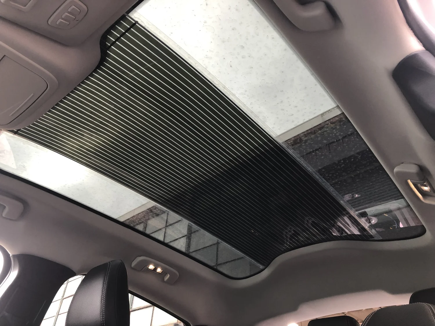 ORENgE film in a vehicle roof