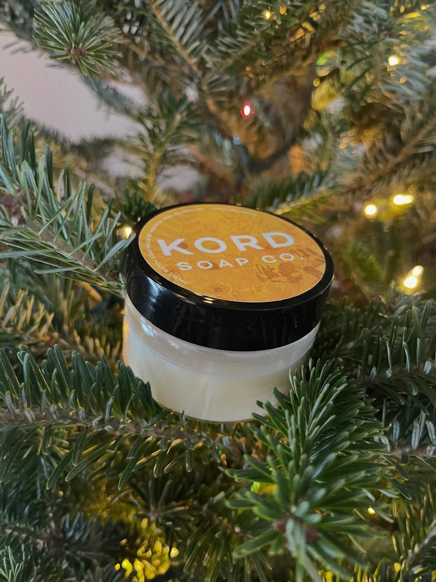 Our *Brush Love* Cleanser &amp; Conditioner is the best!! Perfect for makeup and art brushes ✨💄