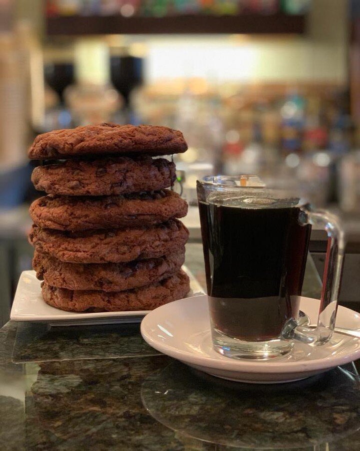Are you a peanut butter lover? Our fresh baked peanut butter cookies are delicious and a perfect companion for our coffee. 

#nationalpeabutbutterloversday #proseccocafe #palmbeachgardens #bakeshop #peanutbuttercookies