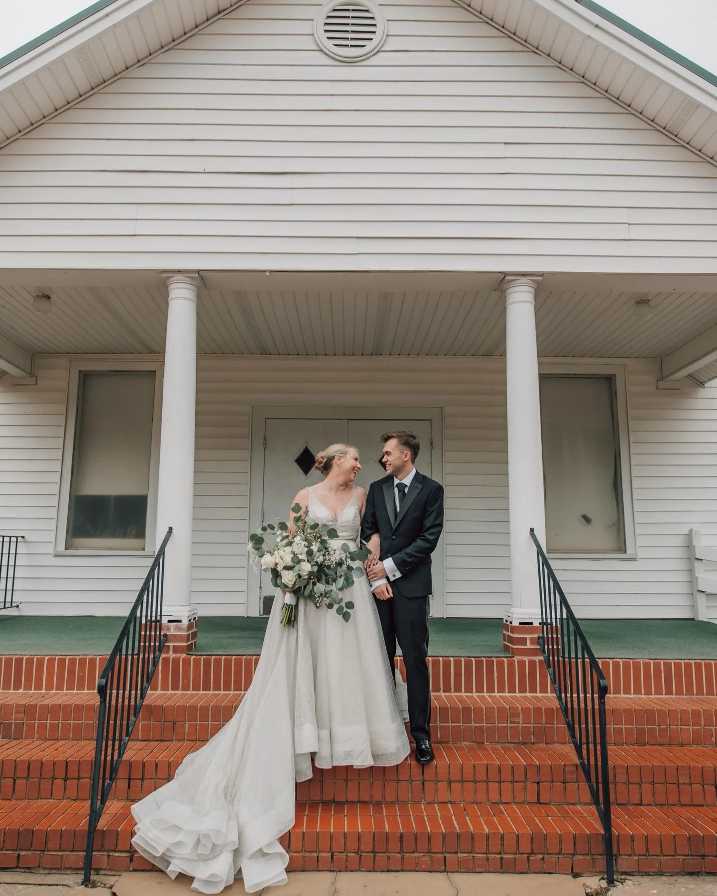 On a rainy southern day they became husband and wife 🤍