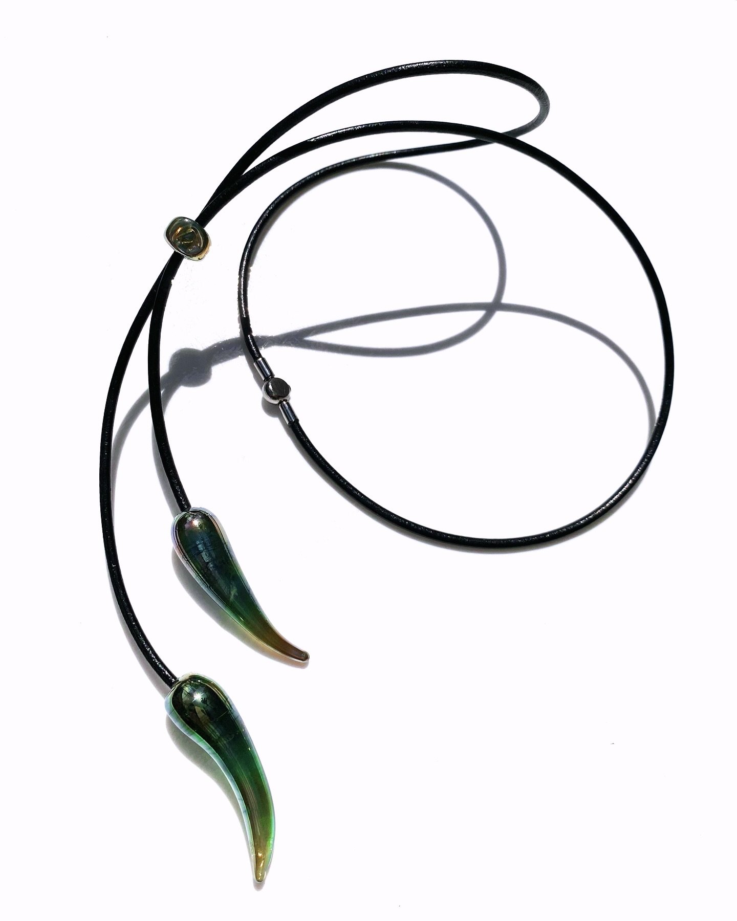 Perfectly Deconstructed ~ pendant necklace. 
#contemporaryjewelry
#glassjewelry
#artjewelry