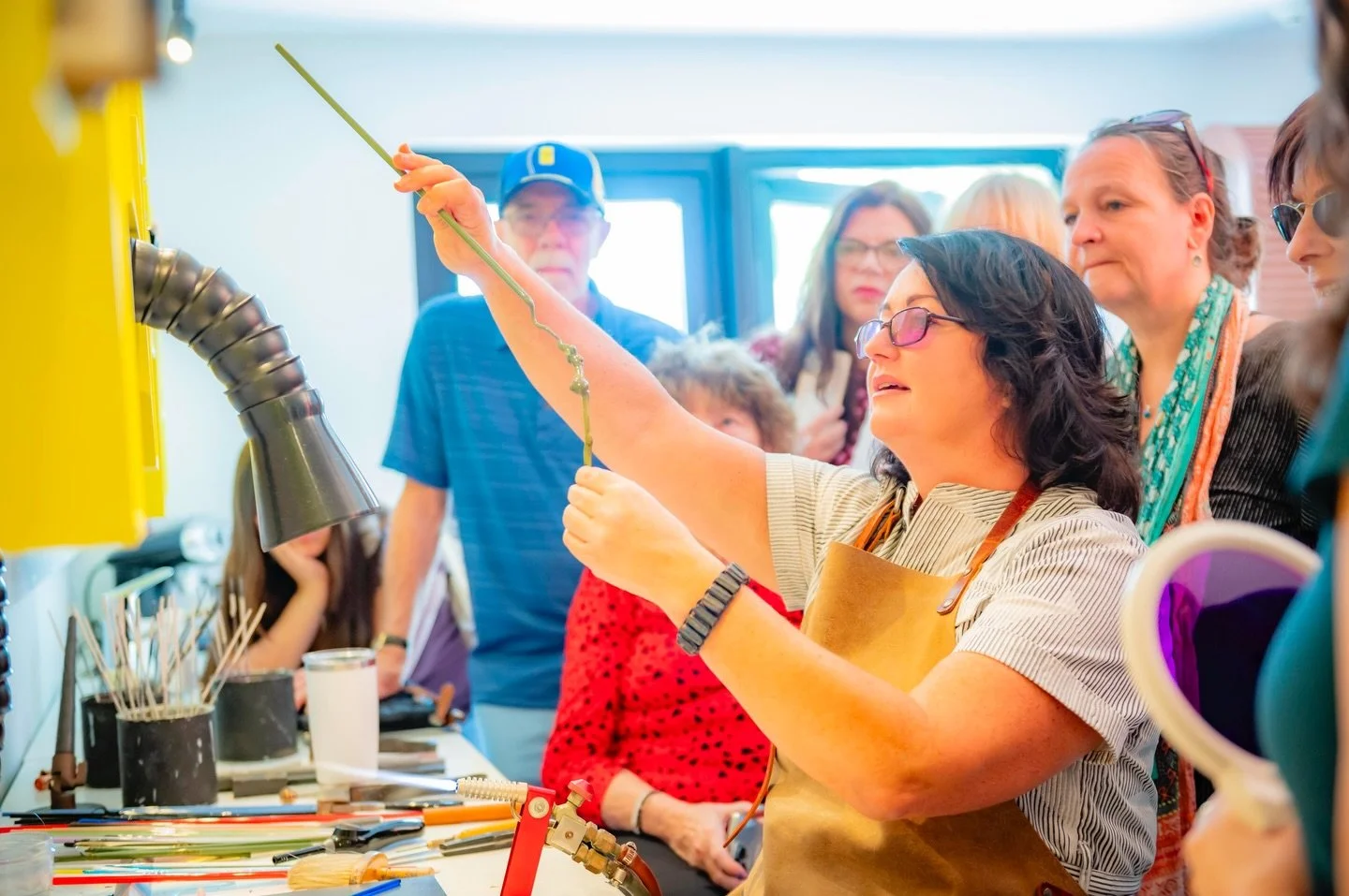 We love our Glass Studio Demo Days! 🔥 Studio visits are so motivating  and energizing, we love sharing our passion for glass. Stay tuned as we&rsquo;re creating some exciting new concepts designed to inspire!✨

#glassstudio #creativetoursaruba #artg