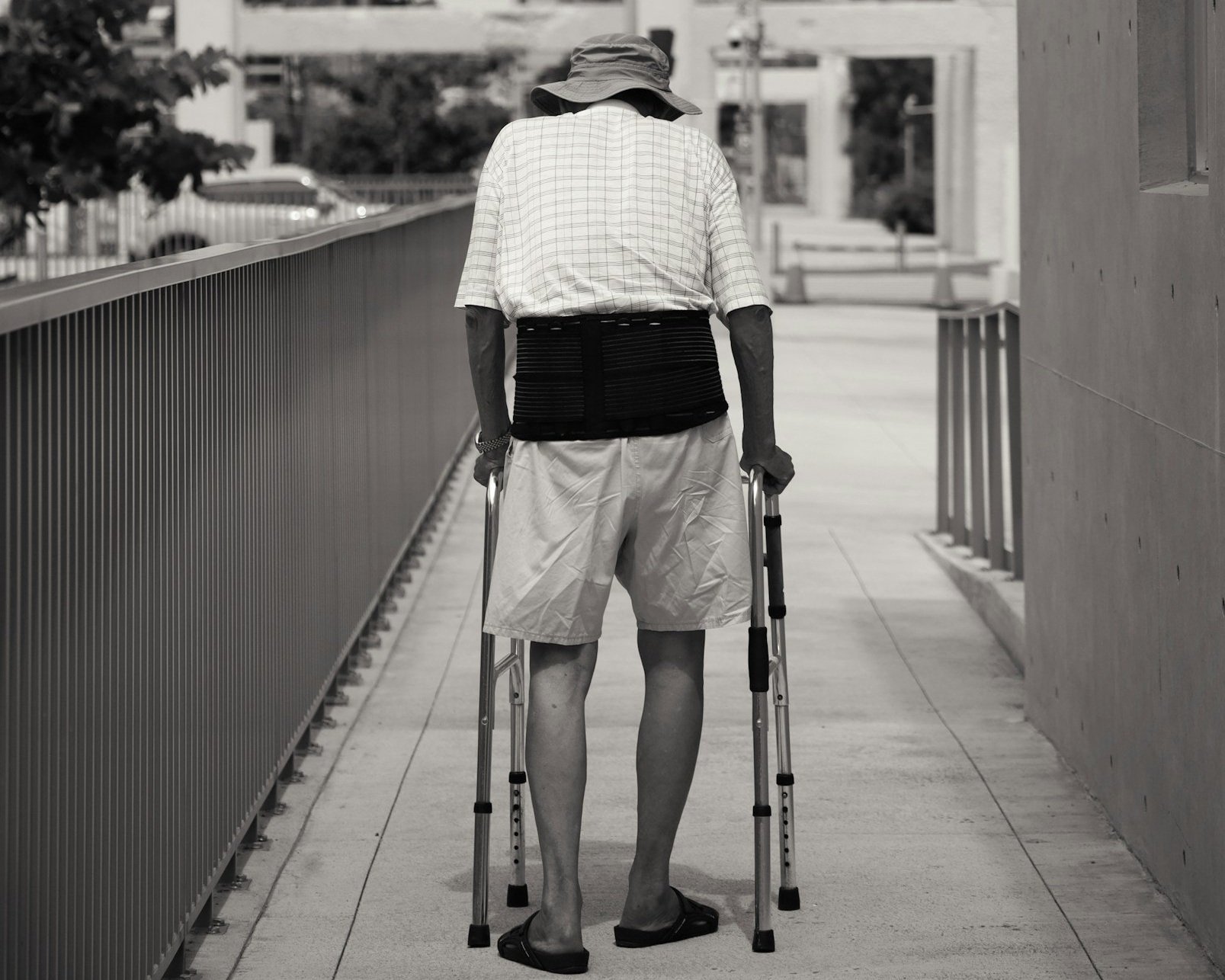 Knee Replacement: A Safer, Smoother Recovery at Home