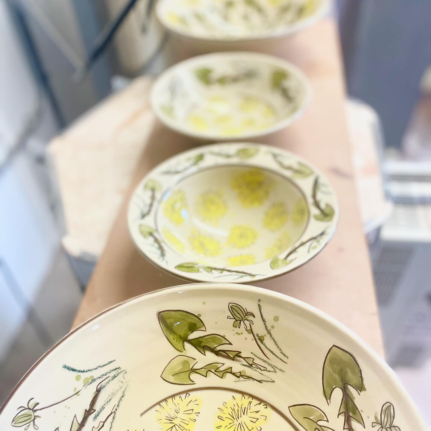 Happy International Women&rsquo;s Day!

Some dandelion bowls from my latest firing&hellip;to bring some sunshine to a dreich morning in Edinburgh.