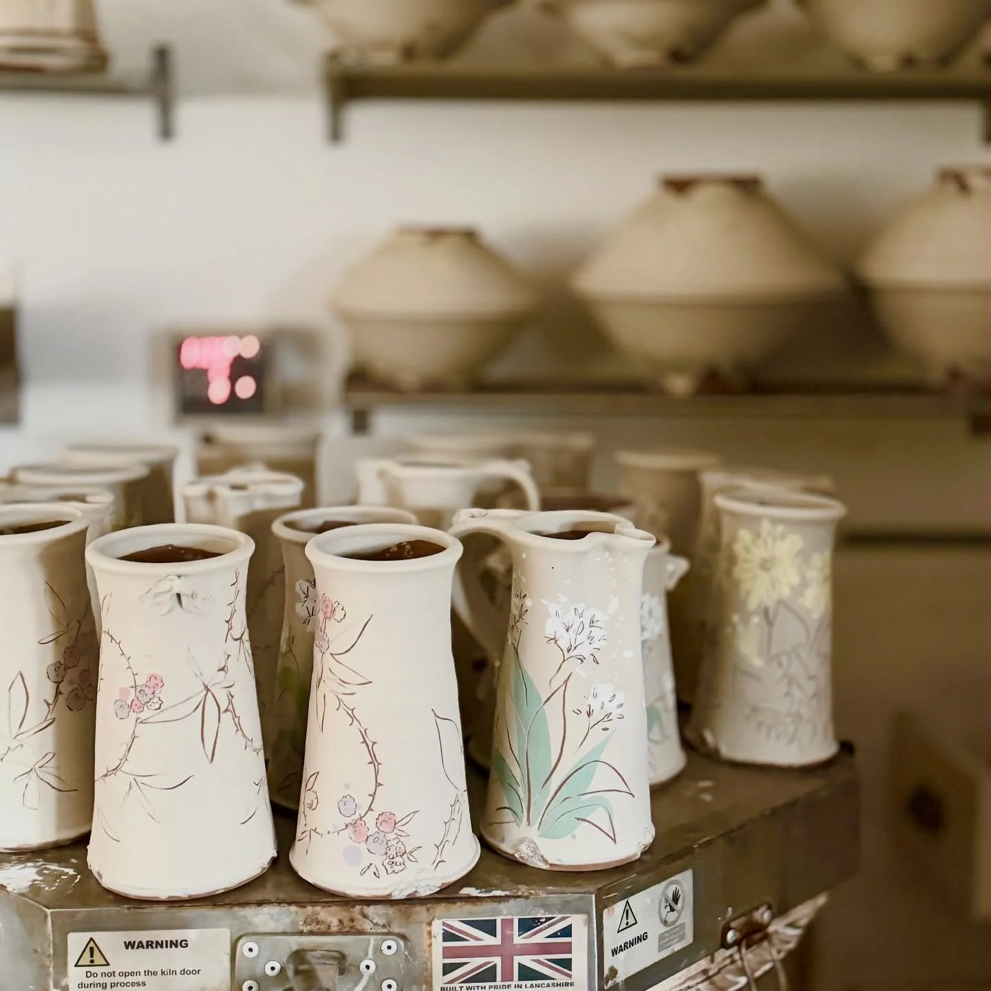 hello! 
Long time no see.

Hope you&rsquo;ve also survived January&hellip; I&rsquo;m still here, doing my little thing in this crazy world.

I&rsquo;ve got my kiln on for the first time this year (actually full of things I made at the end of last yea