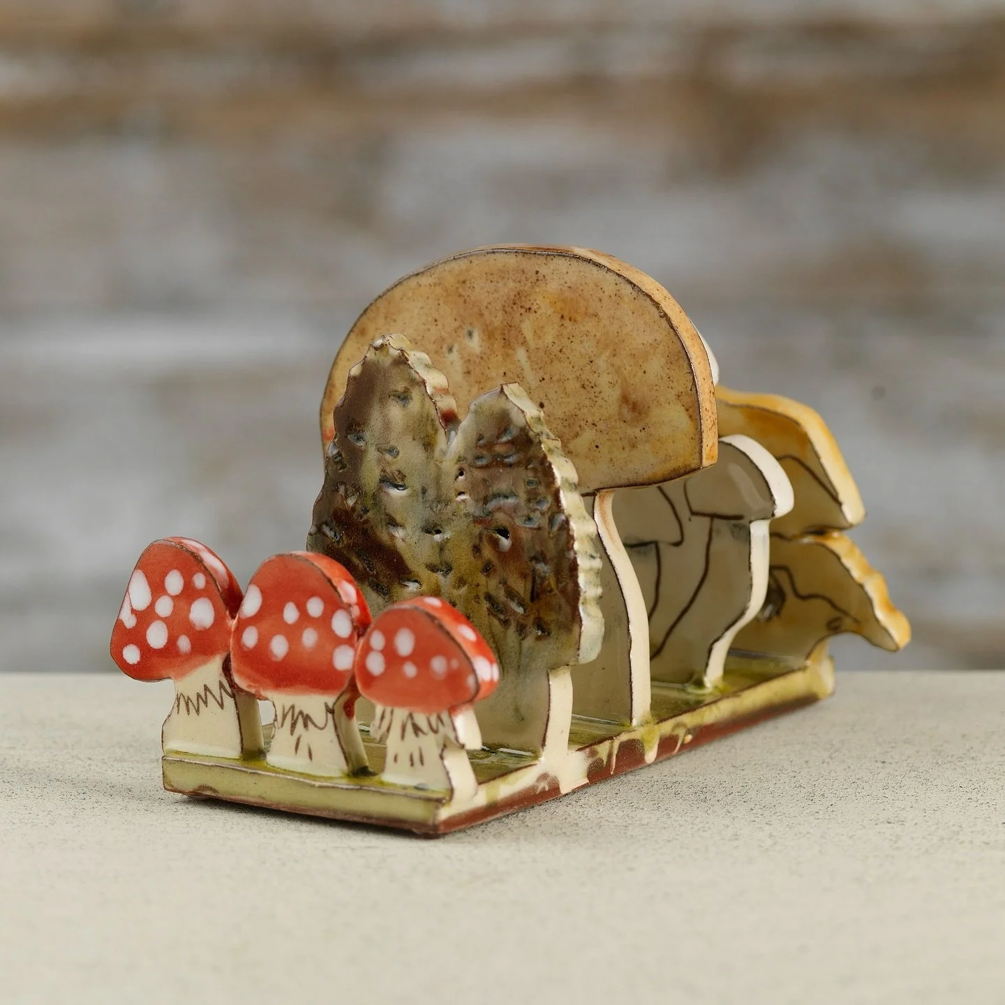 My winter shop will be going live tomorrow (Sunday 9th Nov).

There will be a collection of toast racks alongside lots of other pots.

I&rsquo;m donating 20% of sales to @refugeesanctuaryscotland for their vital work tackling refugee destitution in S